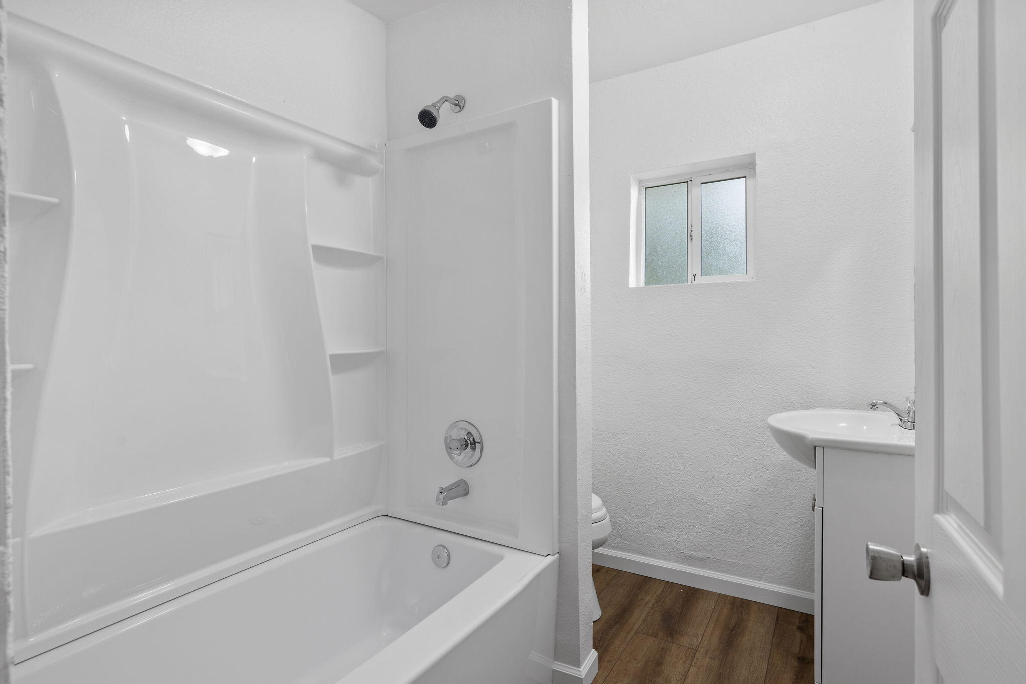 321 NW 3rd Ave, Visalia, CA 93291