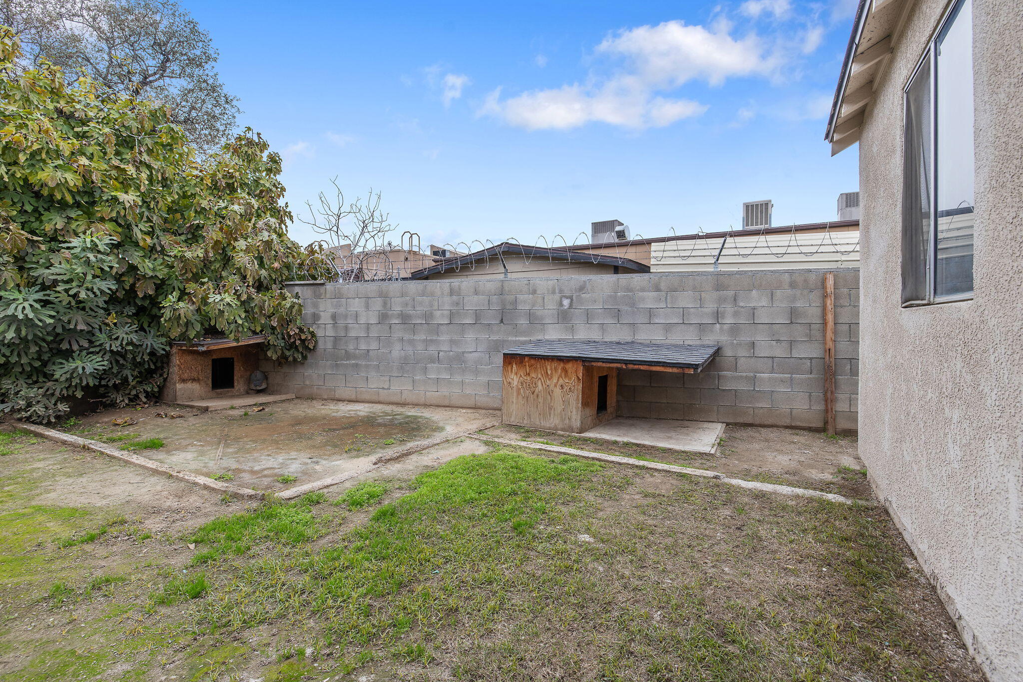 125 N Hicks St #B, Visalia, CA 93291