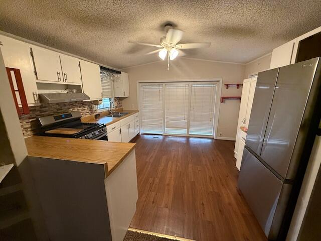 320 N Blackstone St #14, Tulare, CA 93274