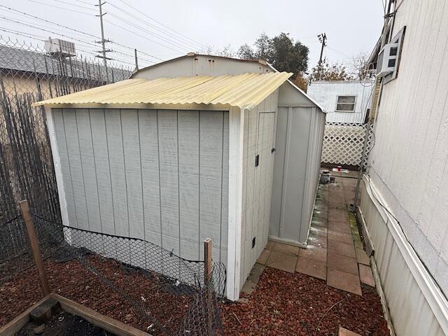 320 N Blackstone St #14, Tulare, CA 93274