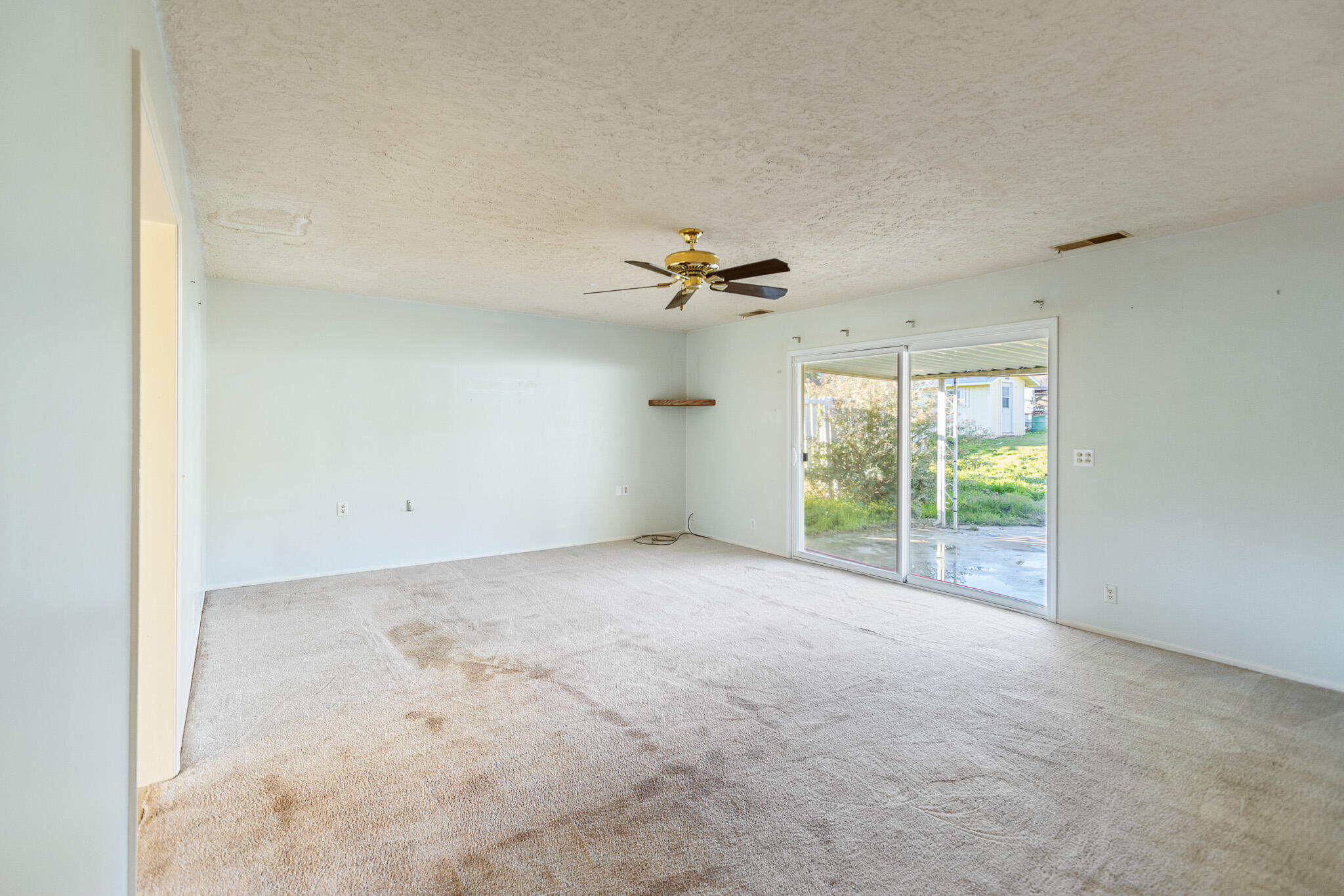 34622 La Paloma Dr, Springville, CA 93265