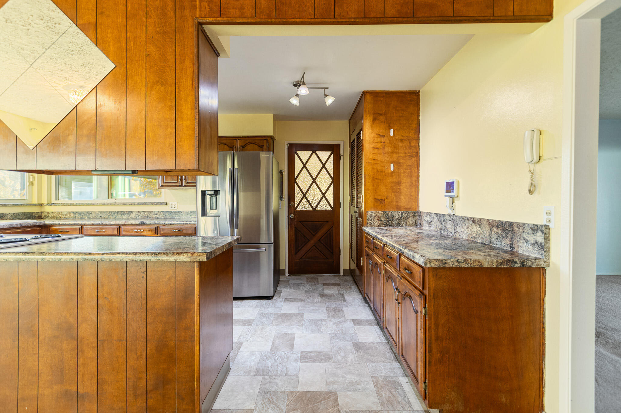 34622 La Paloma Dr, Springville, CA 93265