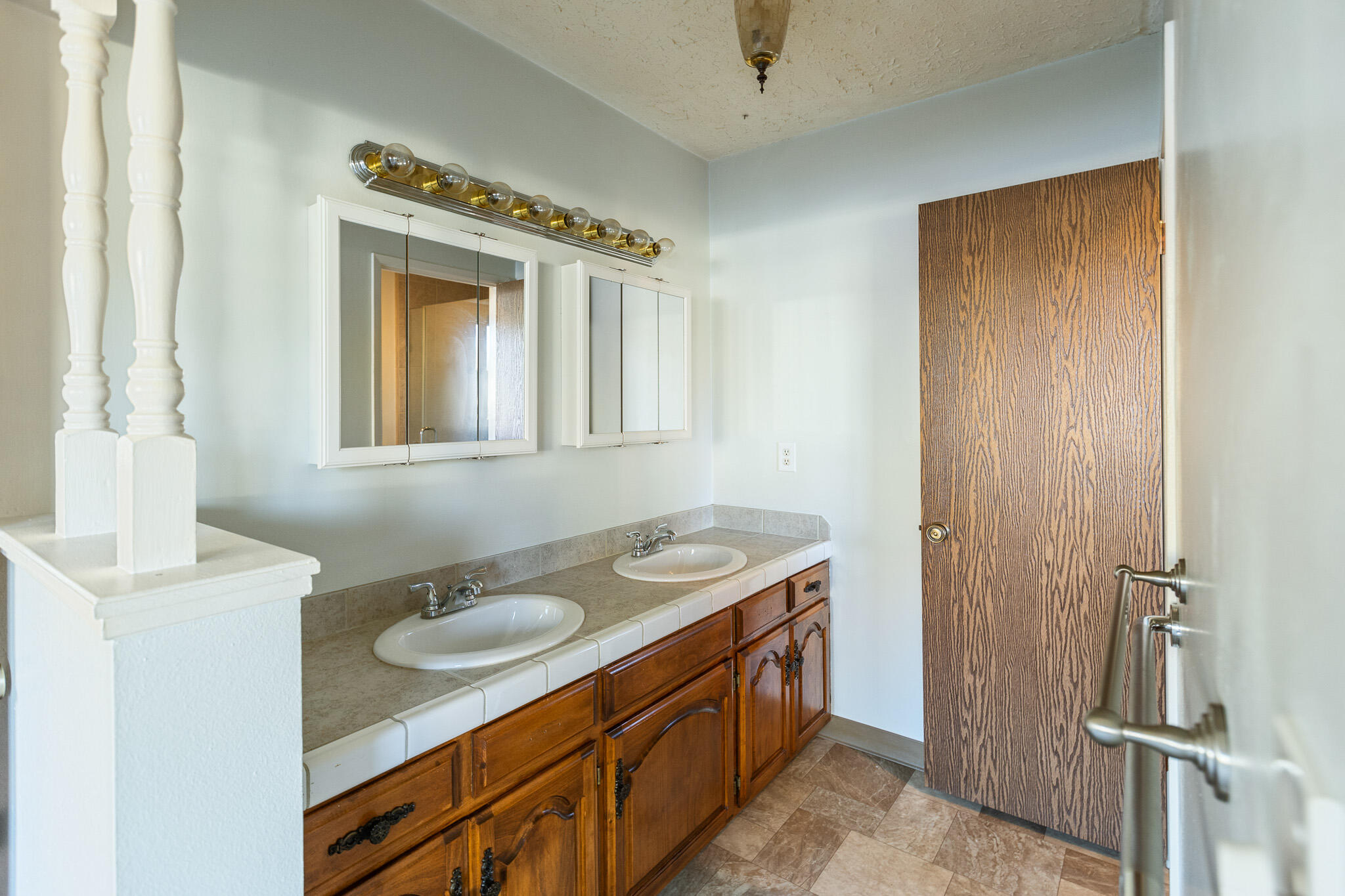 34622 La Paloma Dr, Springville, CA 93265