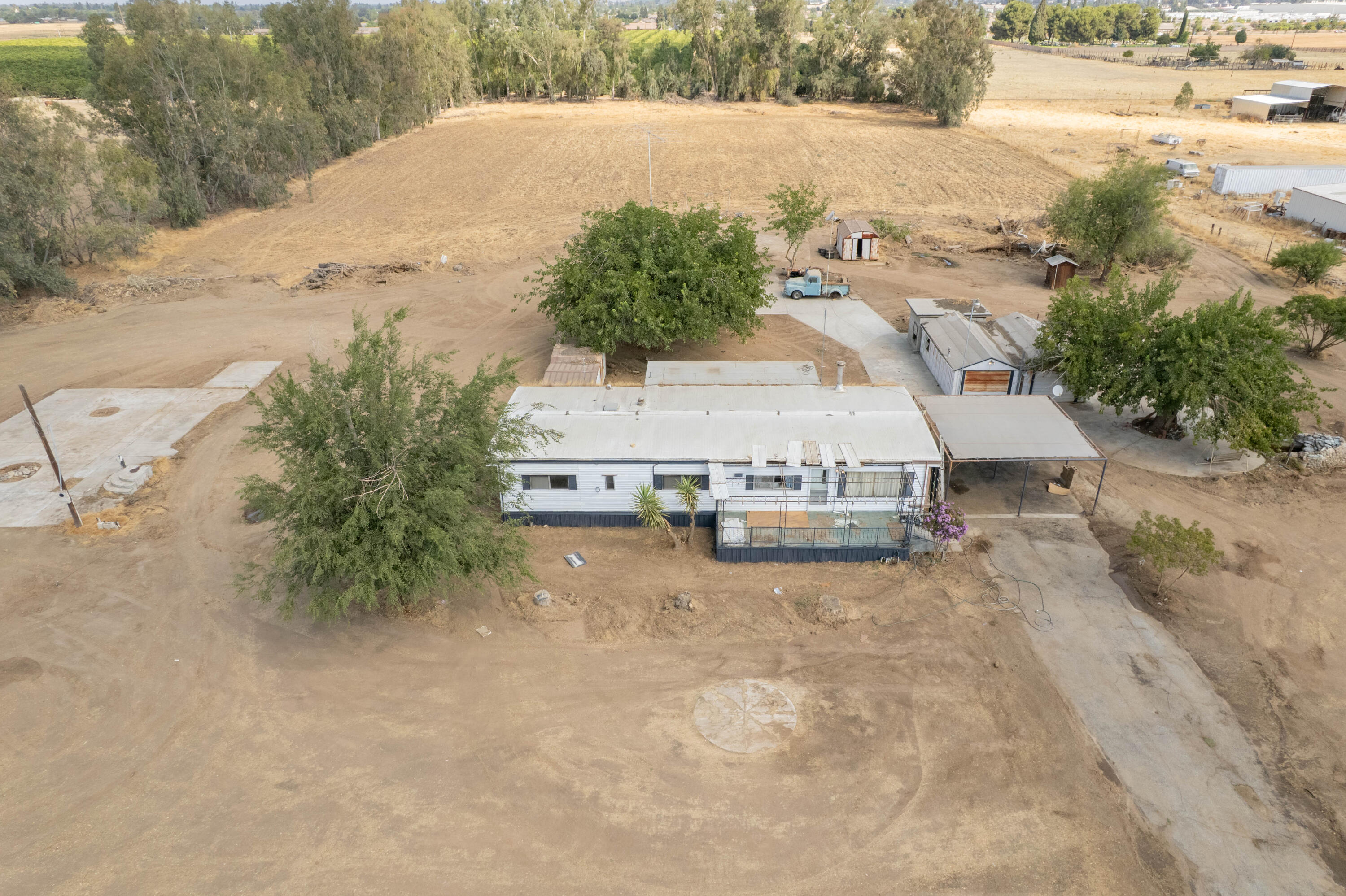 610 Hemlock Ave, Porterville, CA 93257