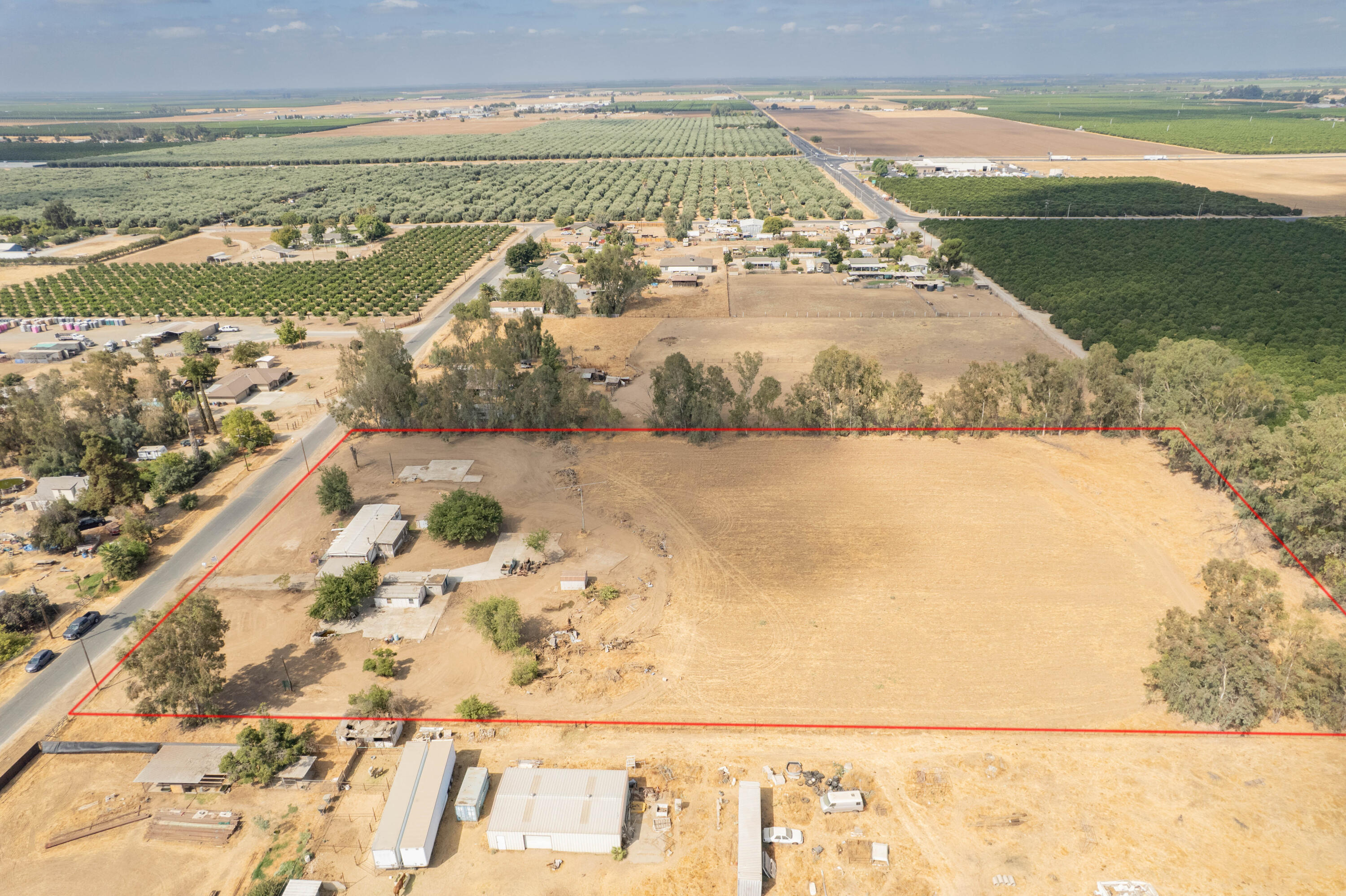 610 Hemlock Ave, Porterville, CA 93257