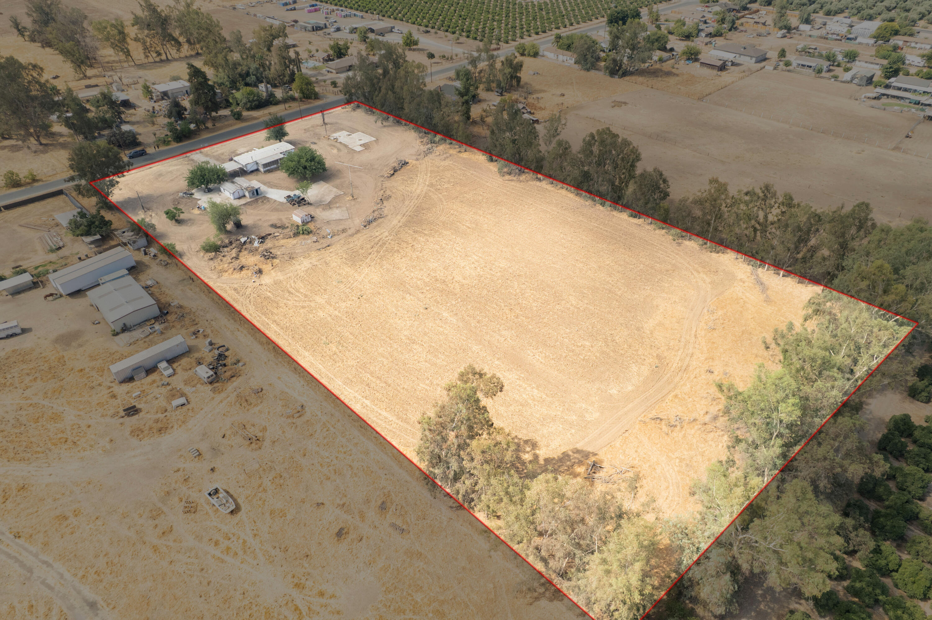 610 Hemlock Ave, Porterville, CA 93257