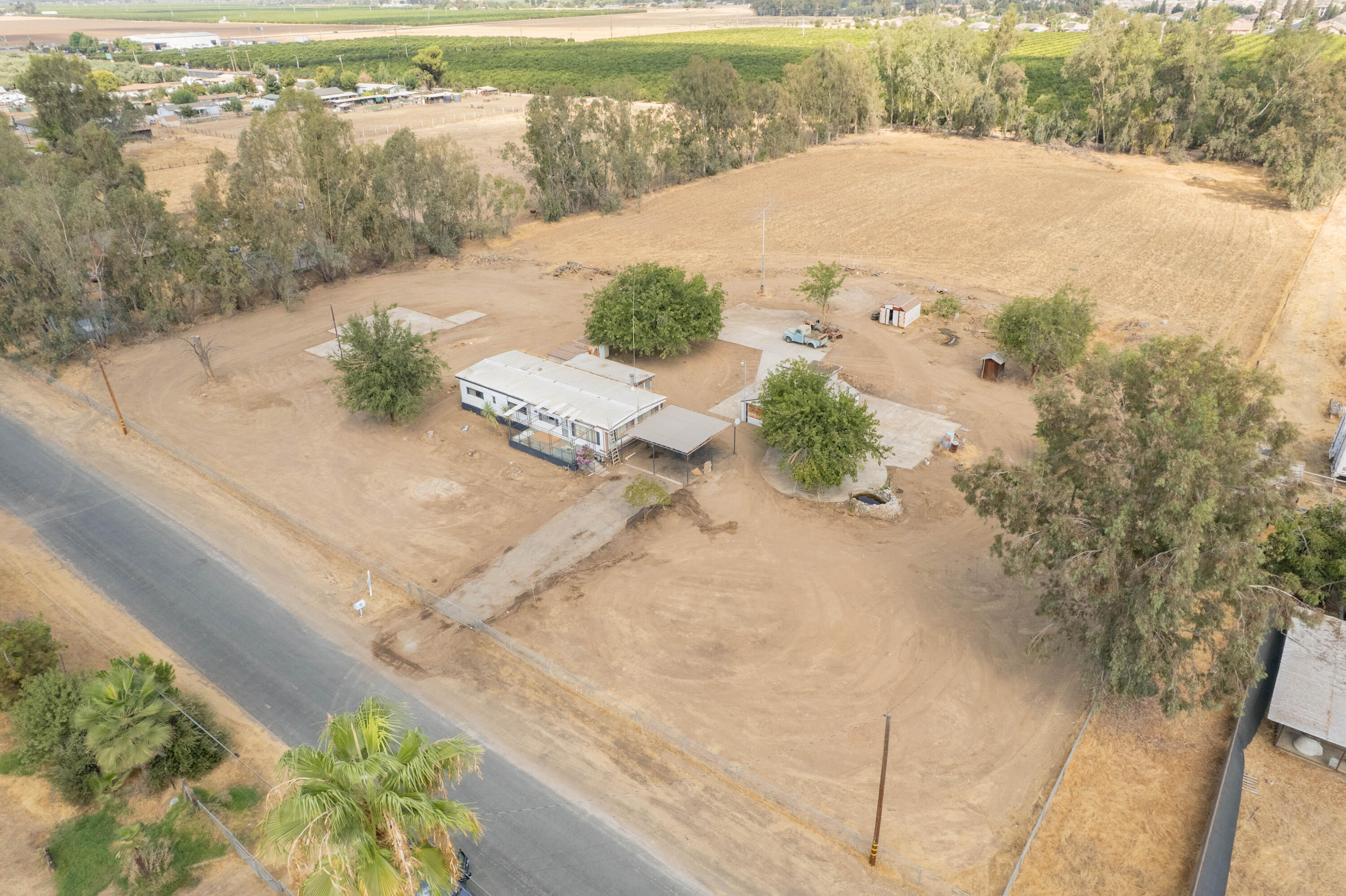 610 Hemlock Ave, Porterville, CA 93257