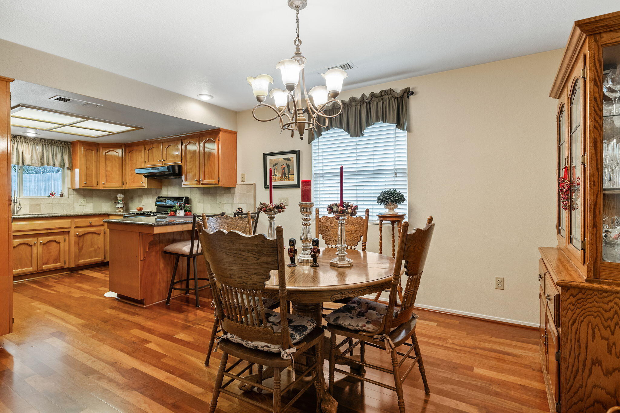 615 N Orange Ave, Exeter, CA 93221