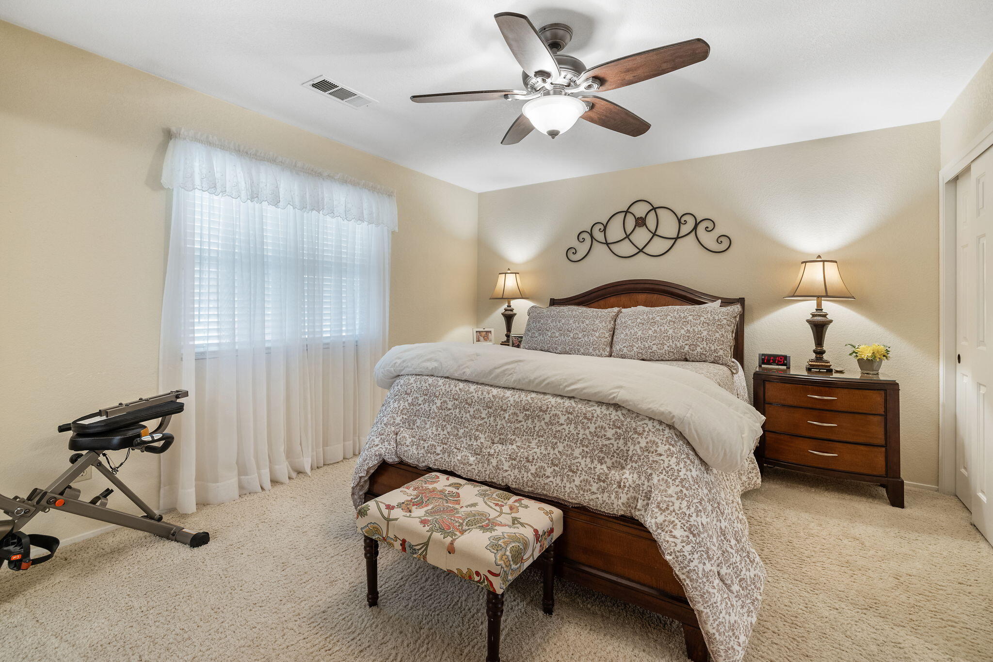 615 N Orange Ave, Exeter, CA 93221