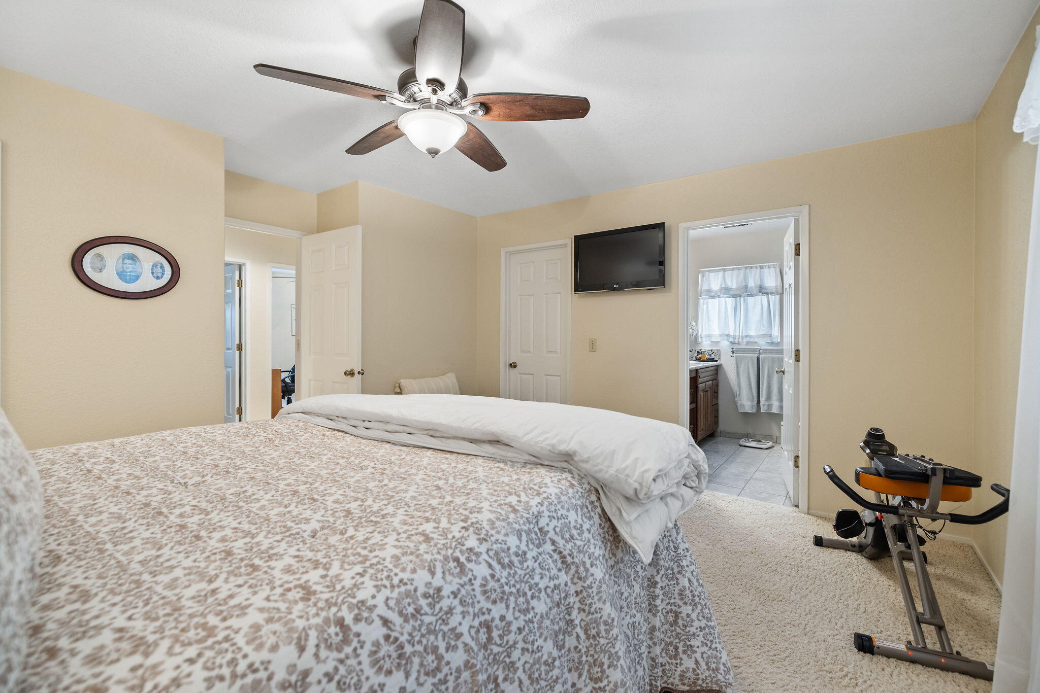 615 N Orange Ave, Exeter, CA 93221