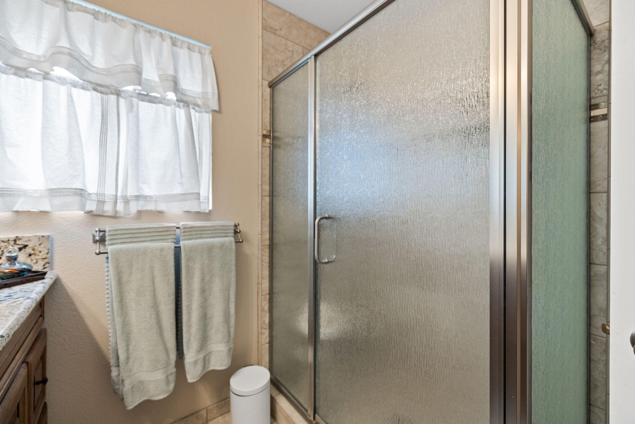 615 N Orange Ave, Exeter, CA 93221