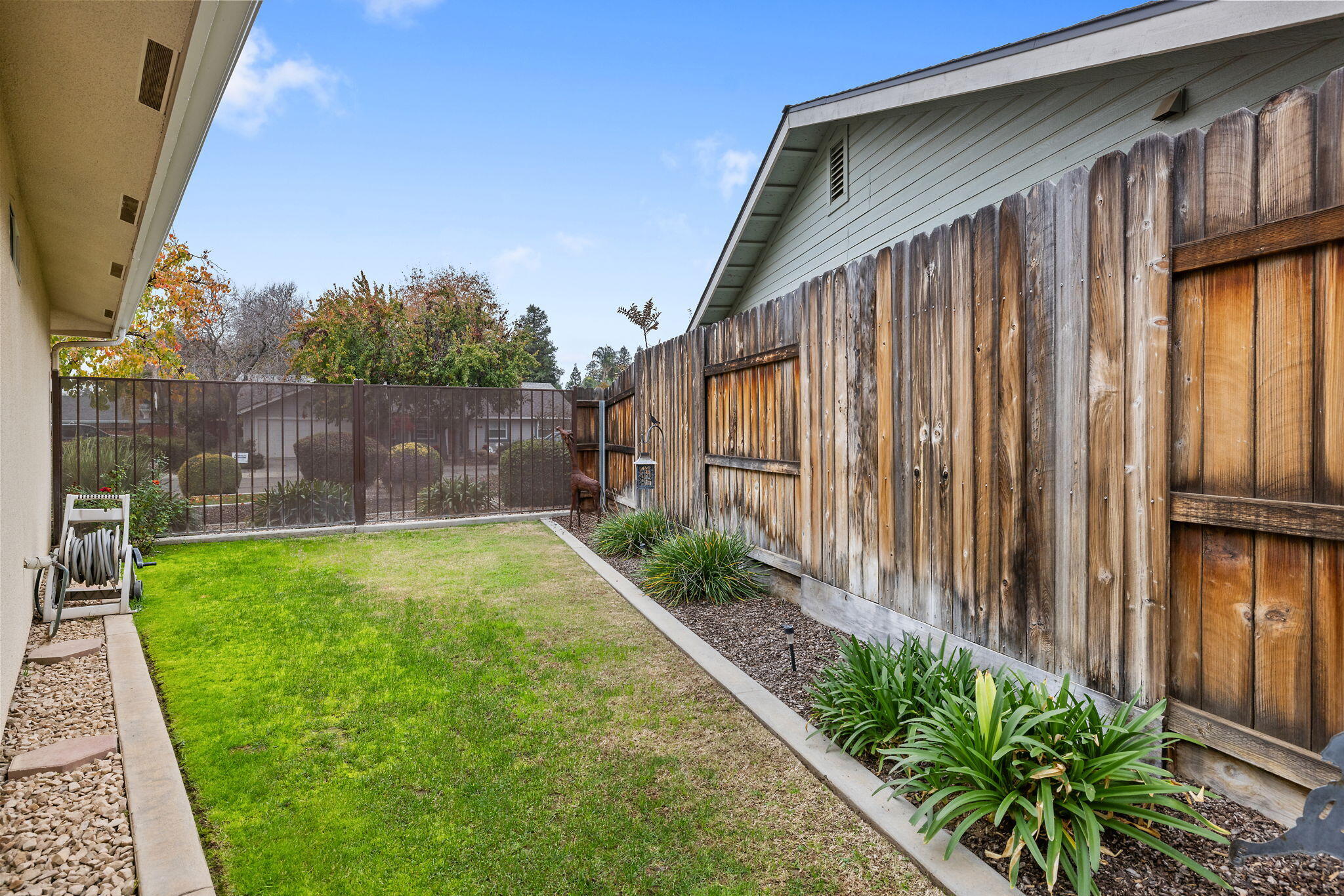 615 N Orange Ave, Exeter, CA 93221