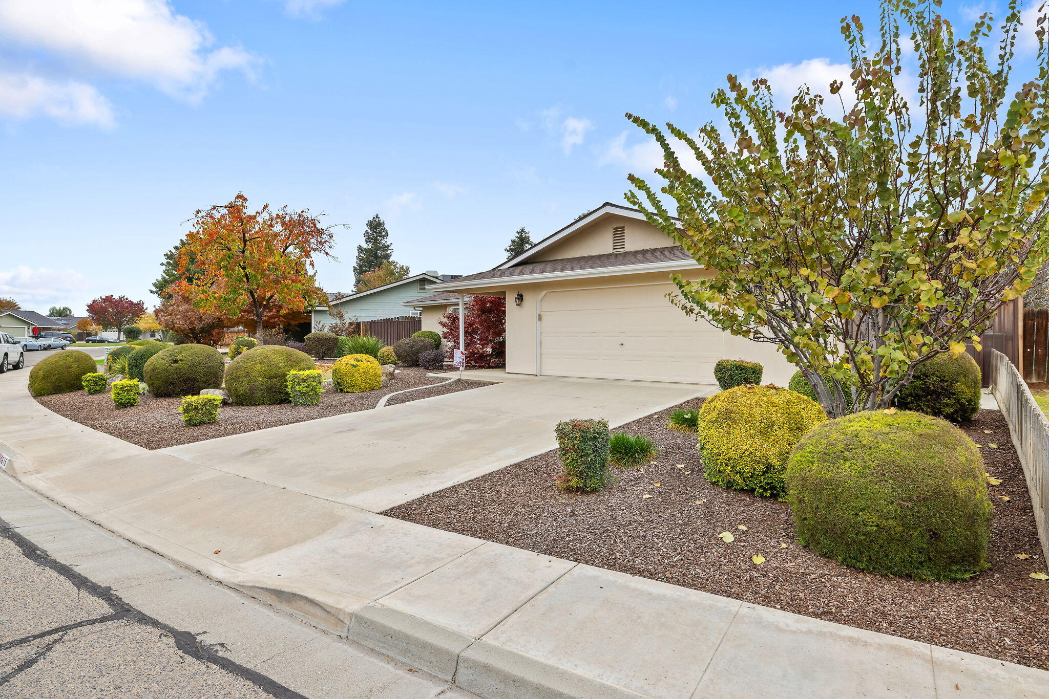 615 N Orange Ave, Exeter, CA 93221