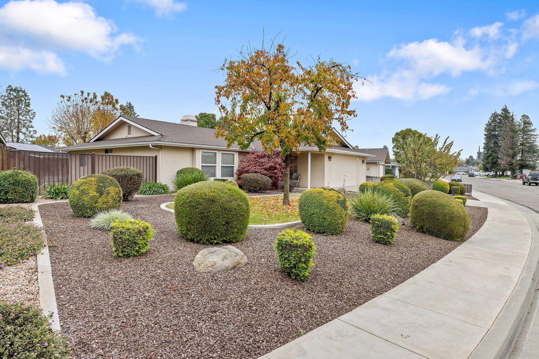 615 N Orange Ave, Exeter, CA 93221