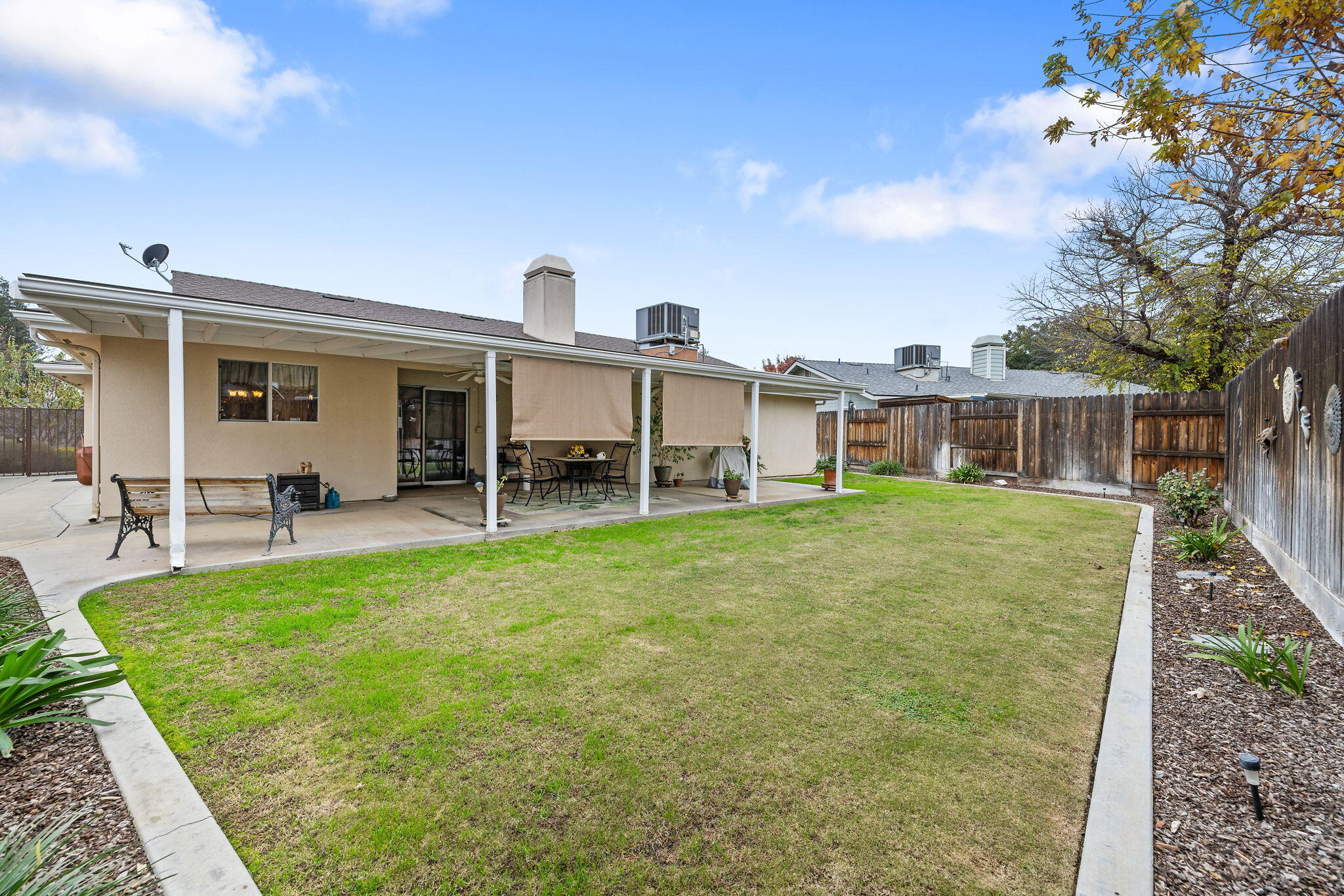 615 N Orange Ave, Exeter, CA 93221