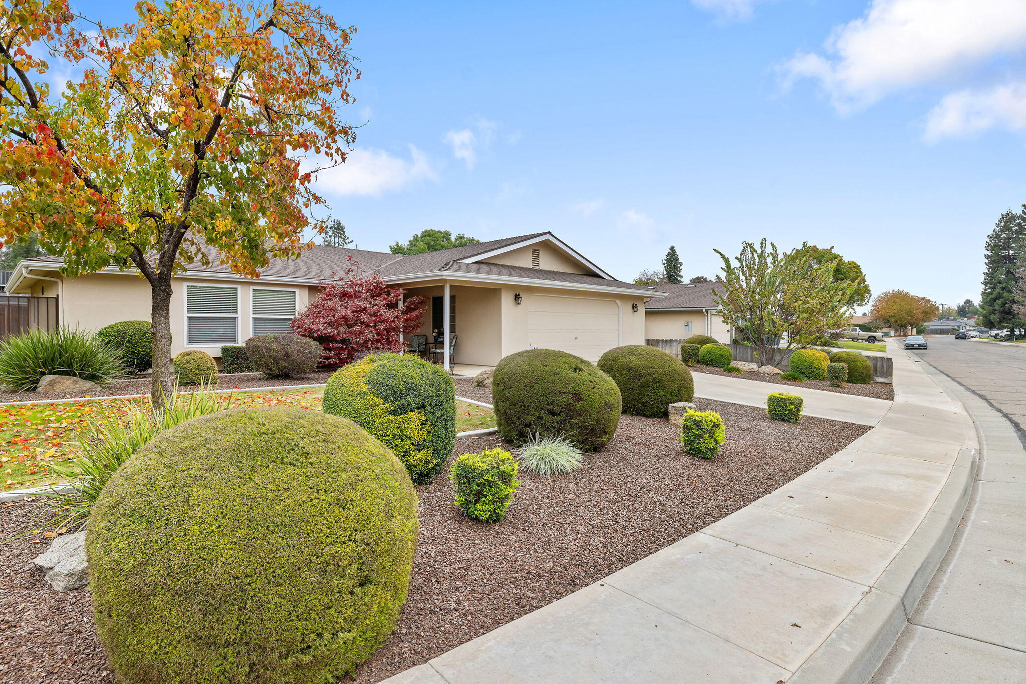 615 N Orange Ave, Exeter, CA 93221