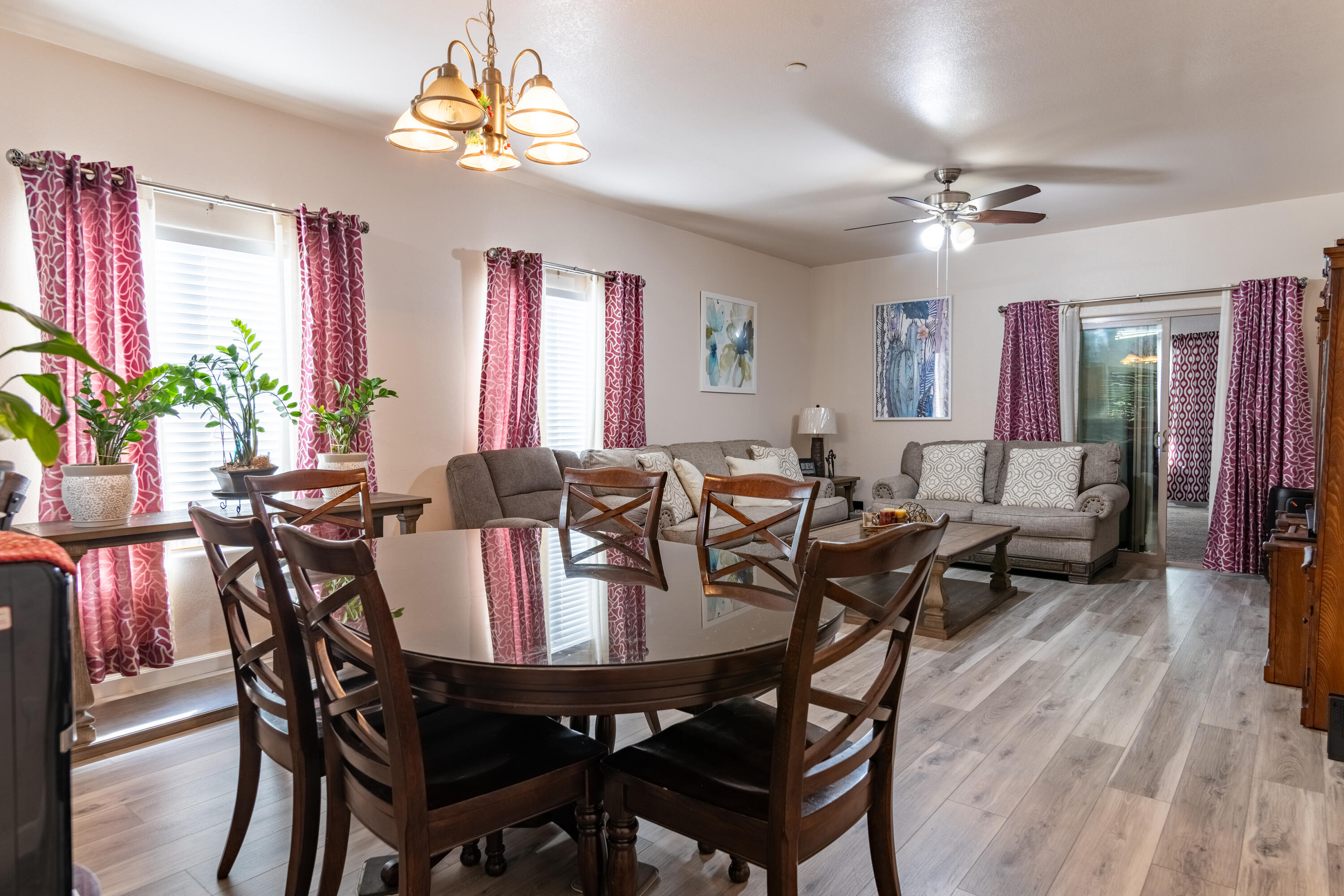 209 S Belmont St, Delano, CA 93215