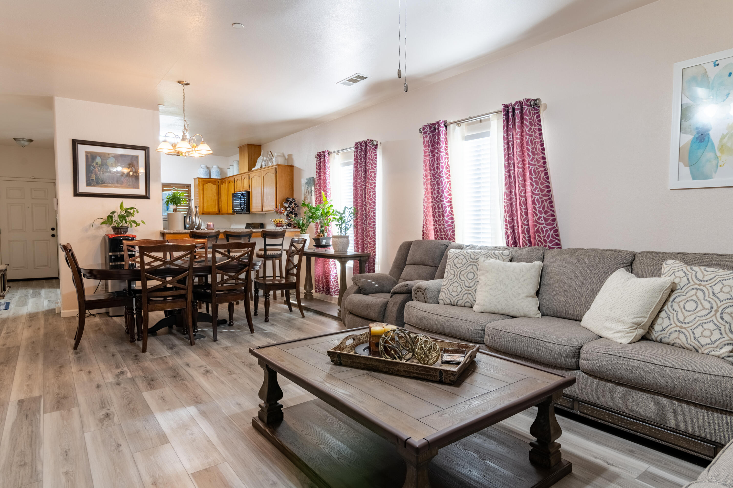 209 S Belmont St, Delano, CA 93215