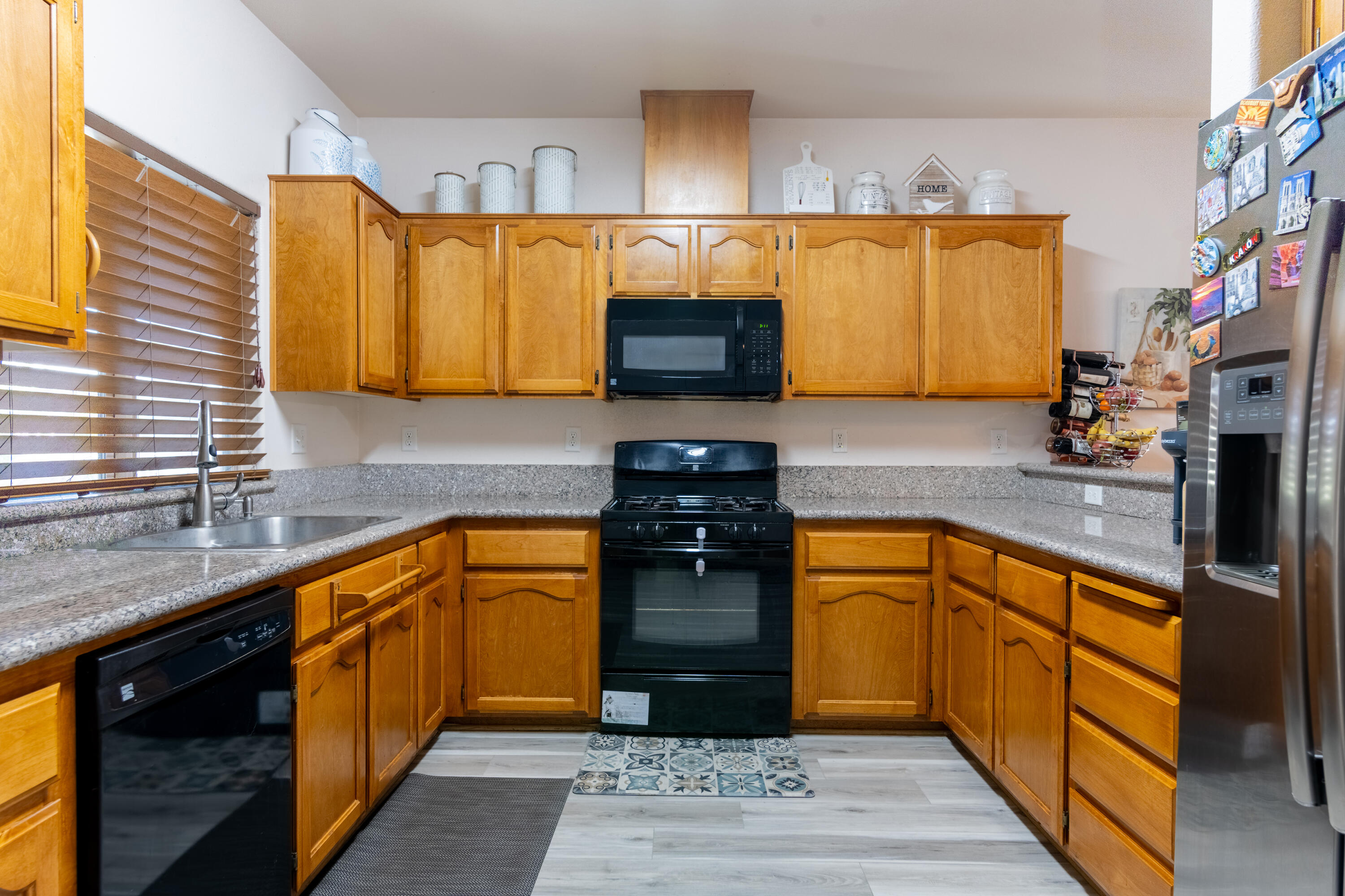 209 S Belmont St, Delano, CA 93215