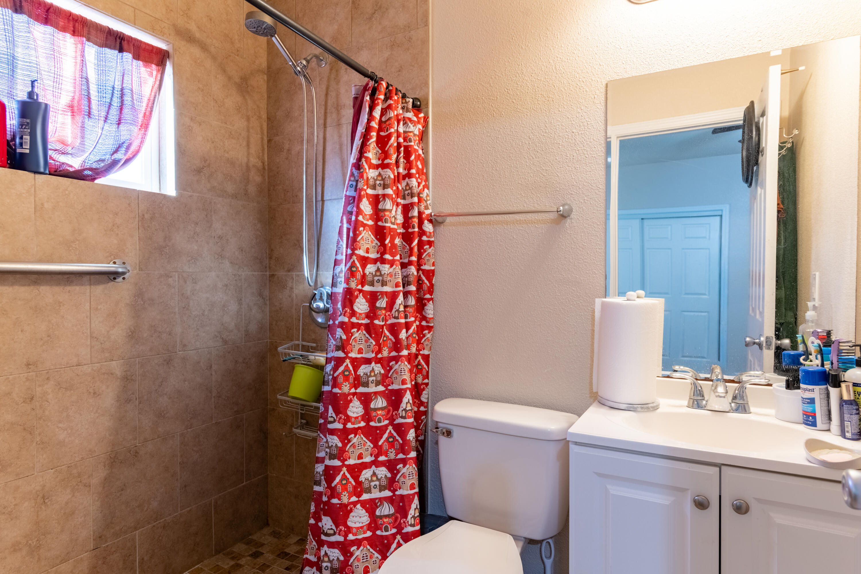 209 S Belmont St, Delano, CA 93215