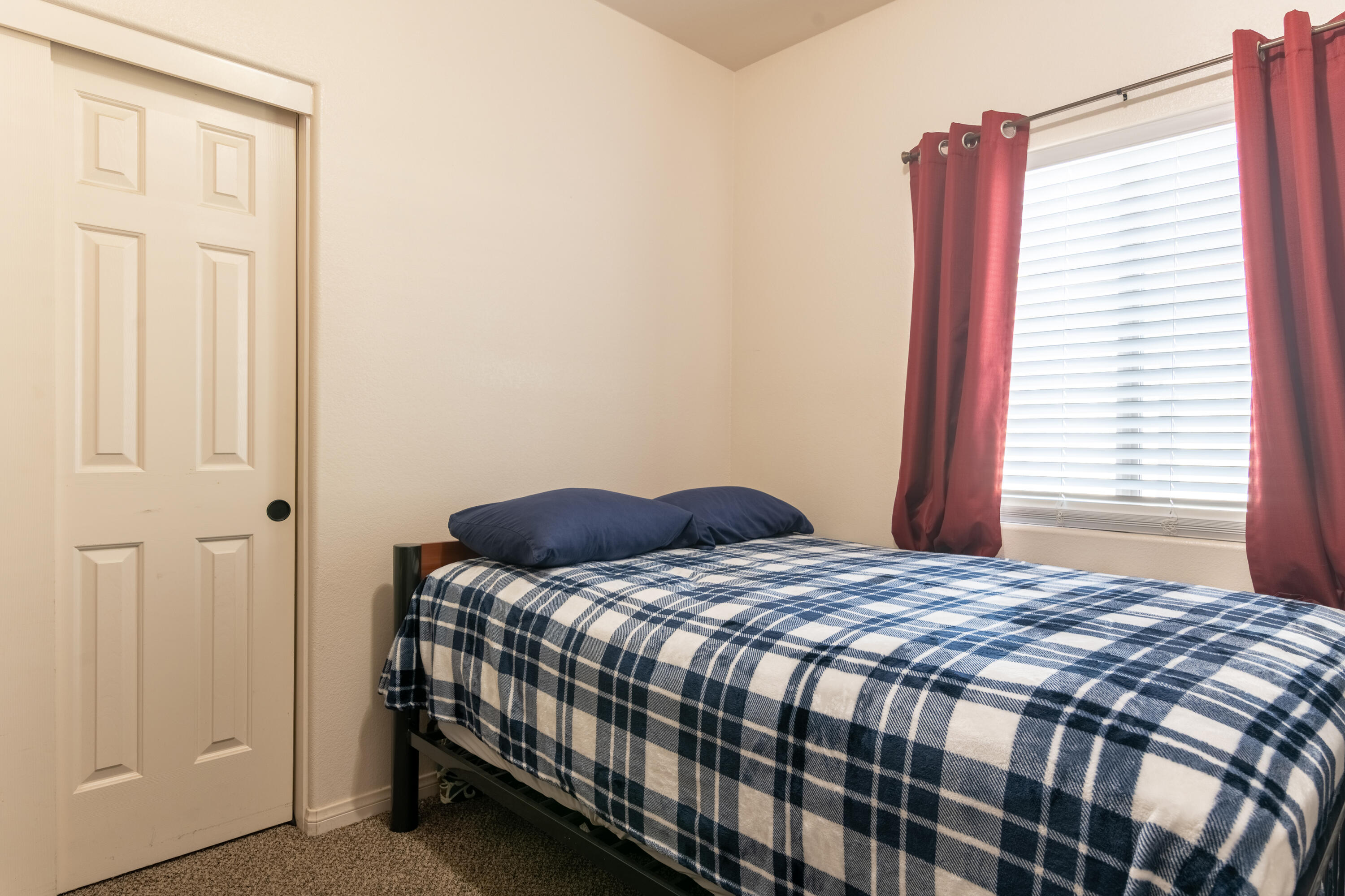 209 S Belmont St, Delano, CA 93215