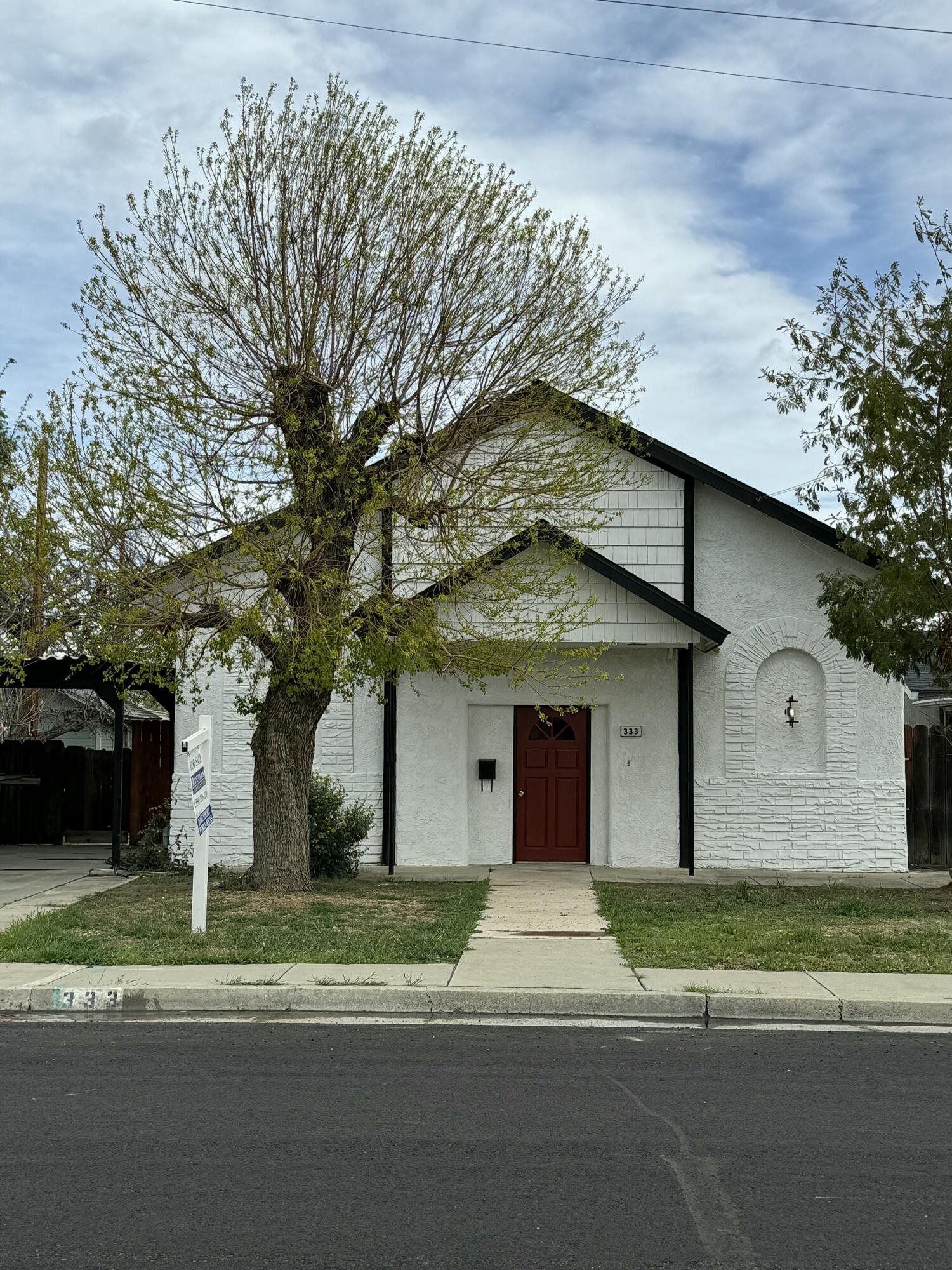 333 E Pleasant St, Coalinga, CA 93210