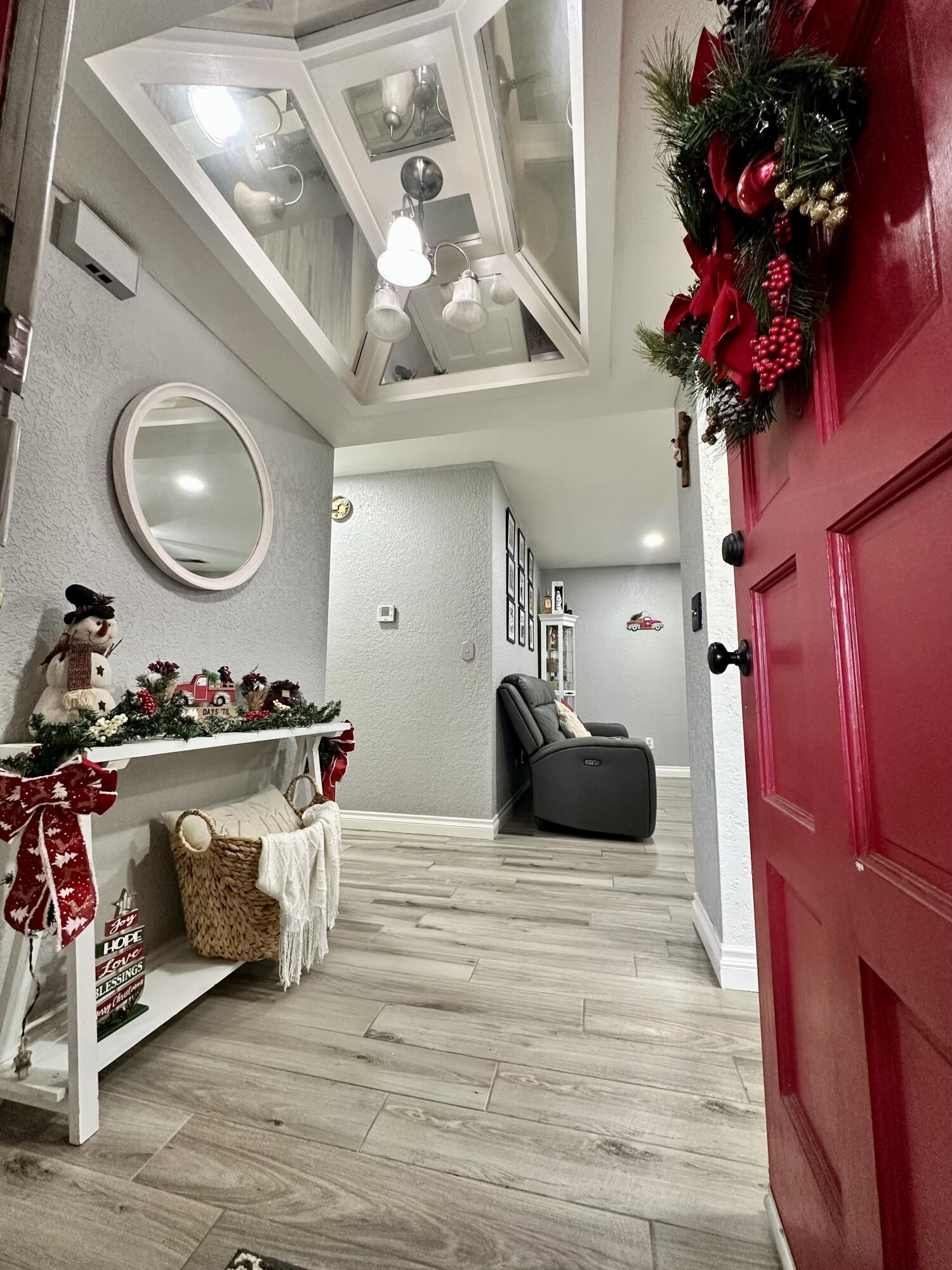 1060 W Thurman Ave, Porterville, CA 93257