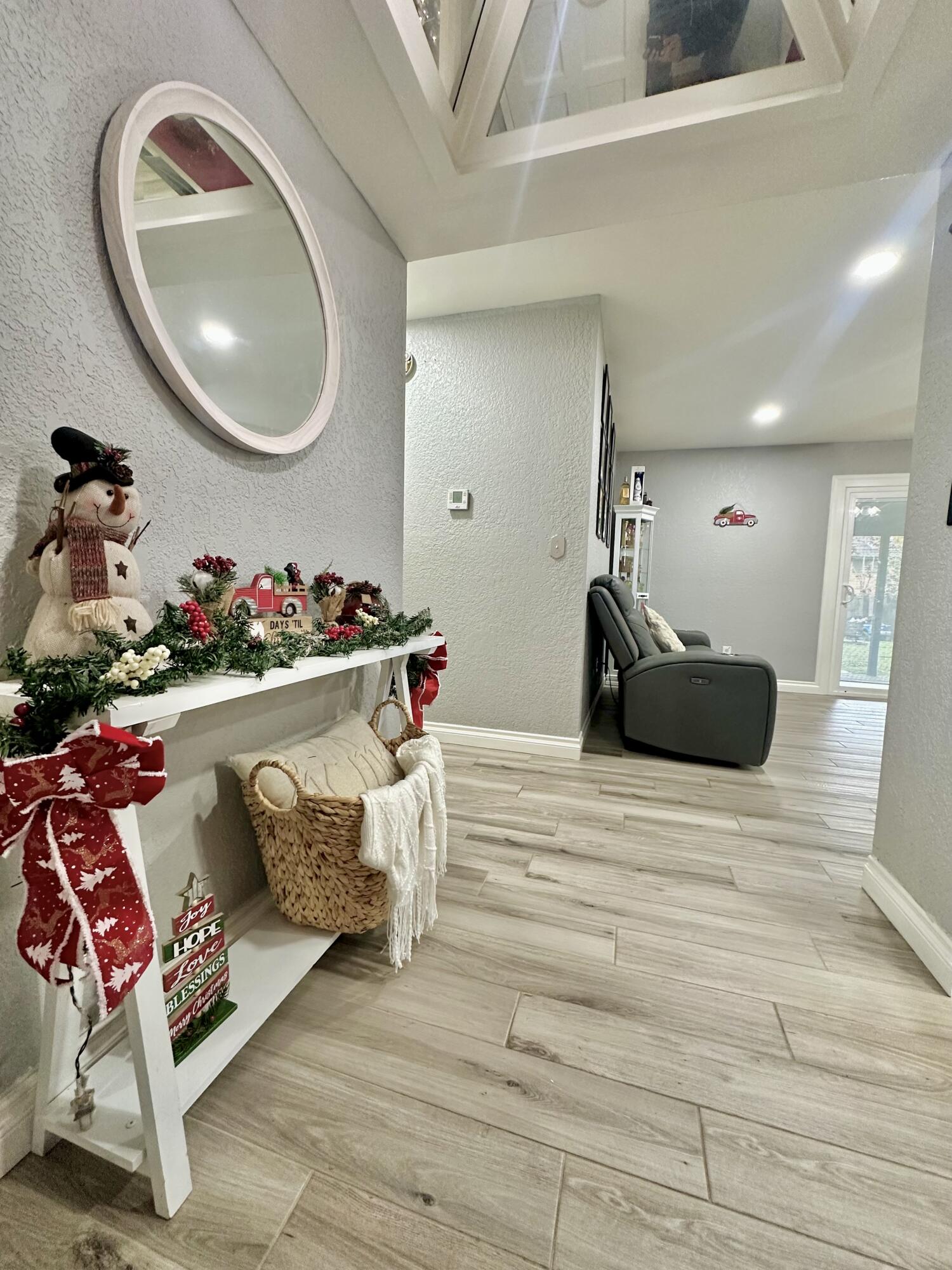 1060 W Thurman Ave, Porterville, CA 93257