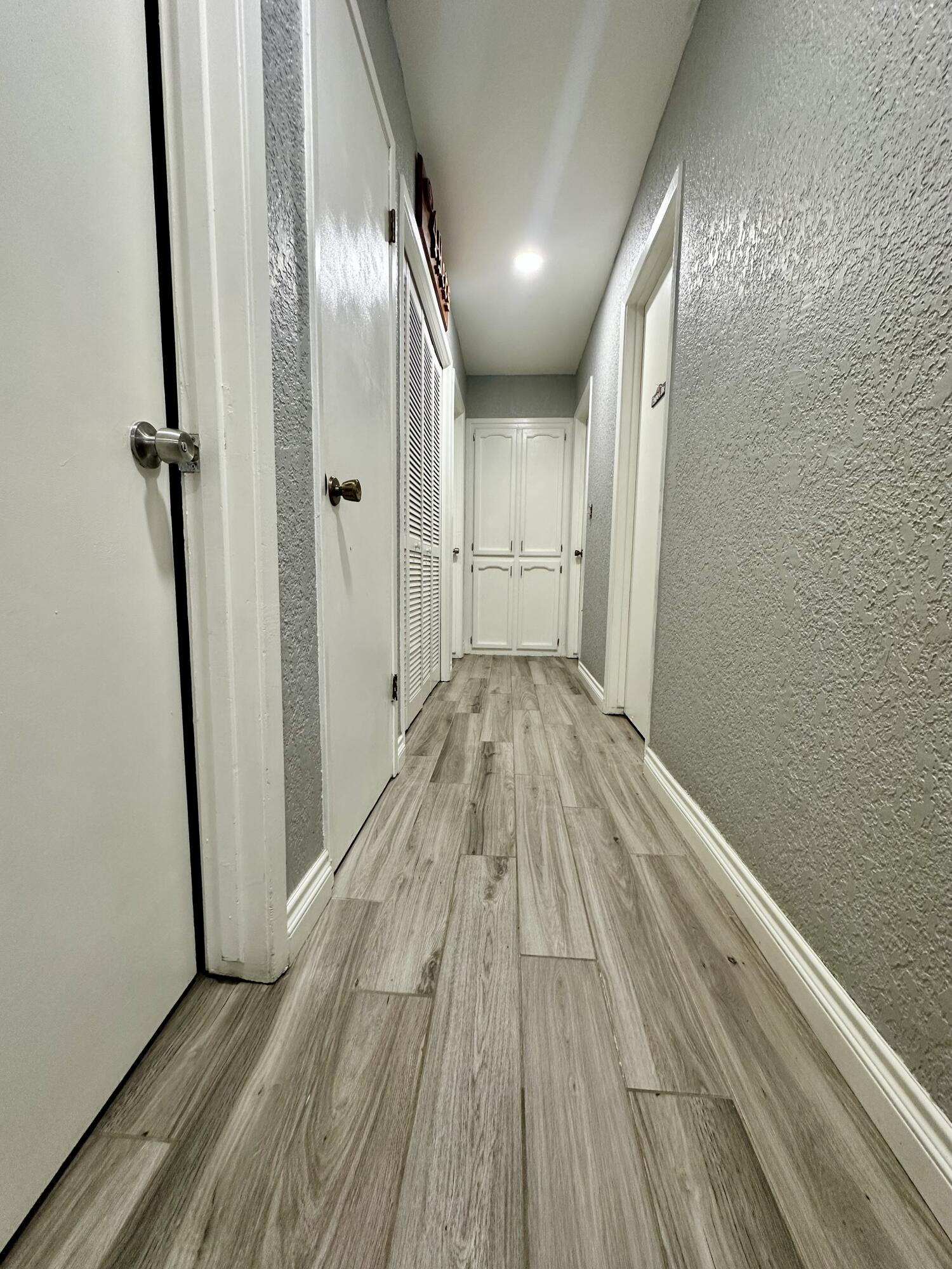 1060 W Thurman Ave, Porterville, CA 93257