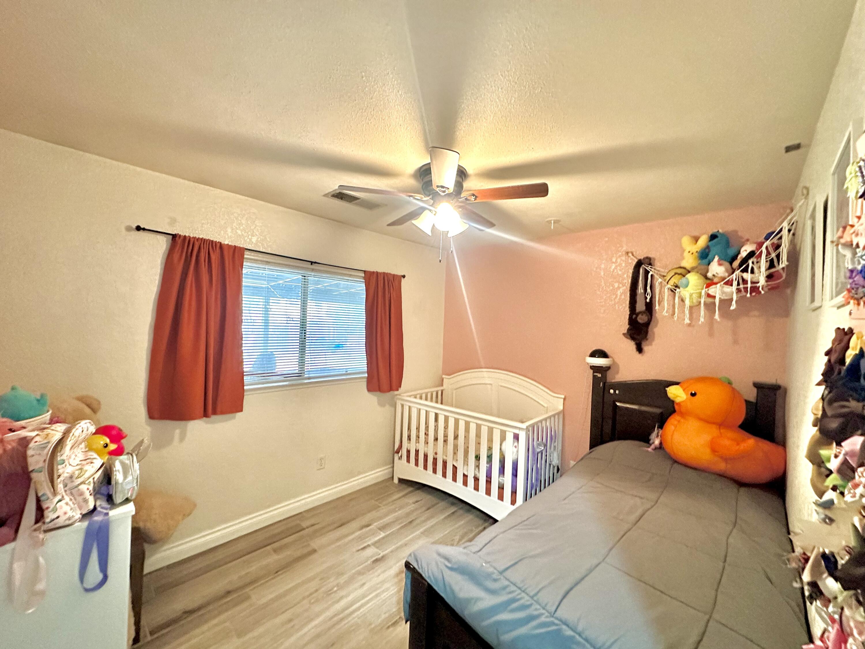 1060 W Thurman Ave, Porterville, CA 93257