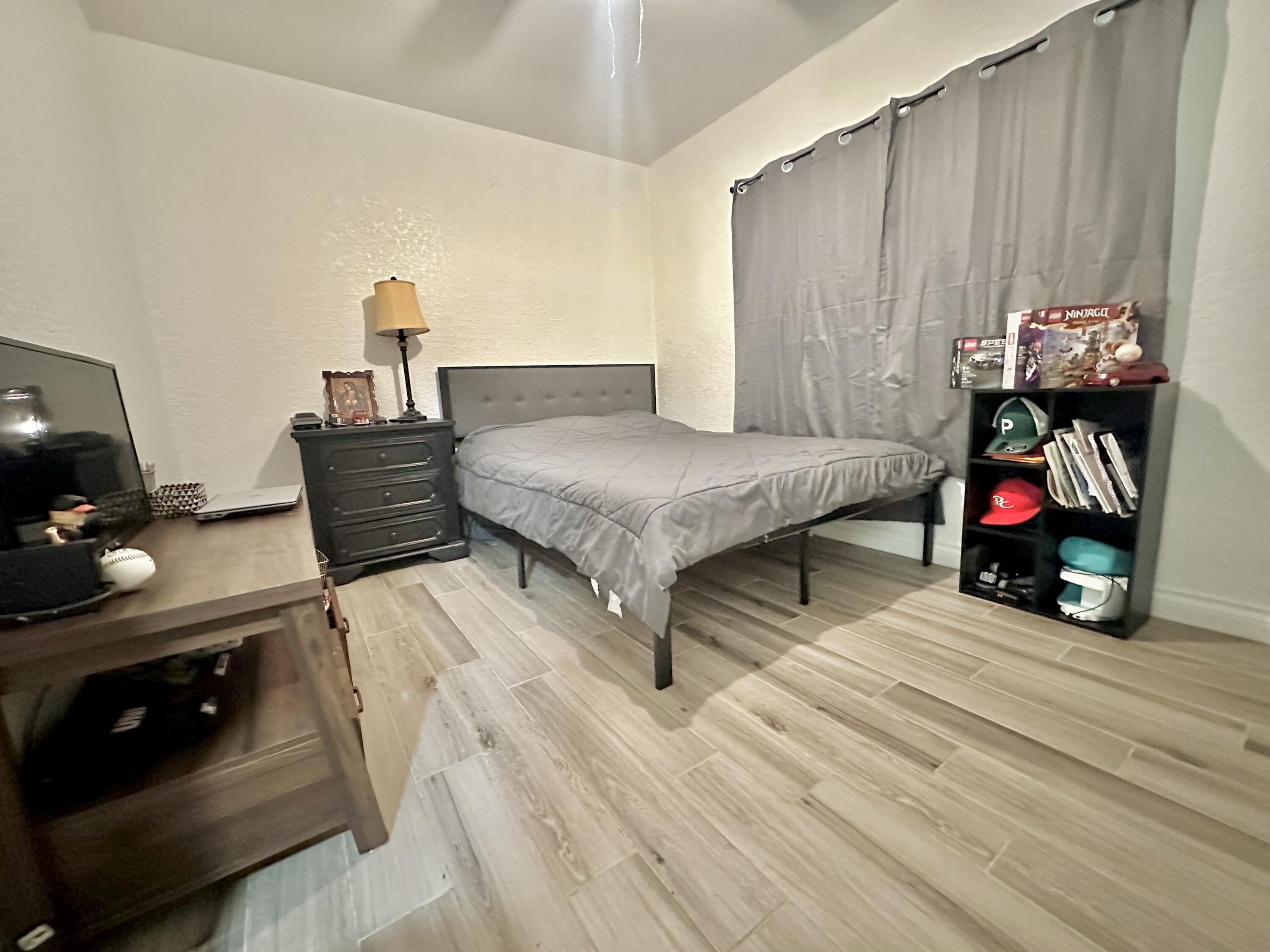 1060 W Thurman Ave, Porterville, CA 93257