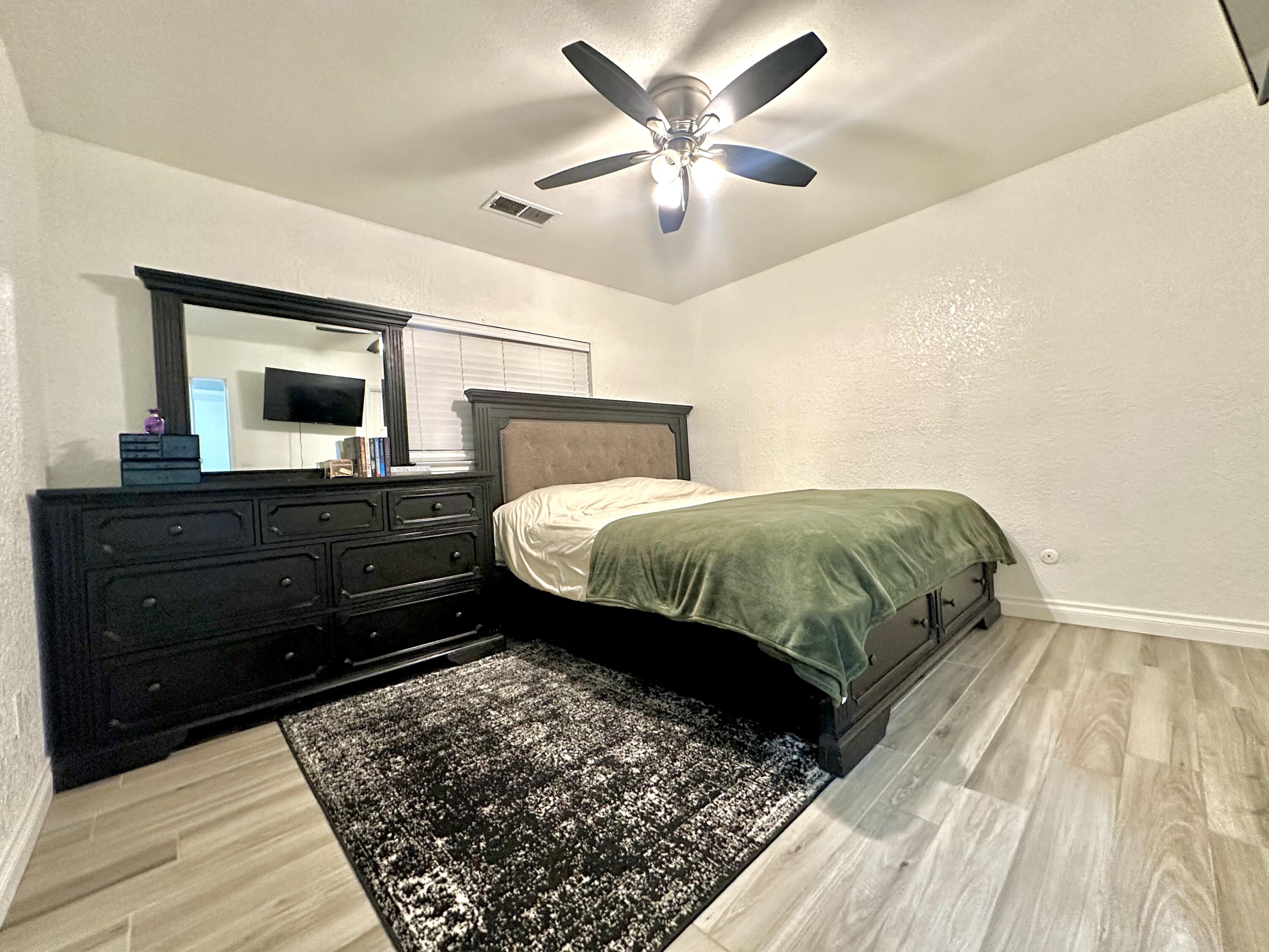 1060 W Thurman Ave, Porterville, CA 93257