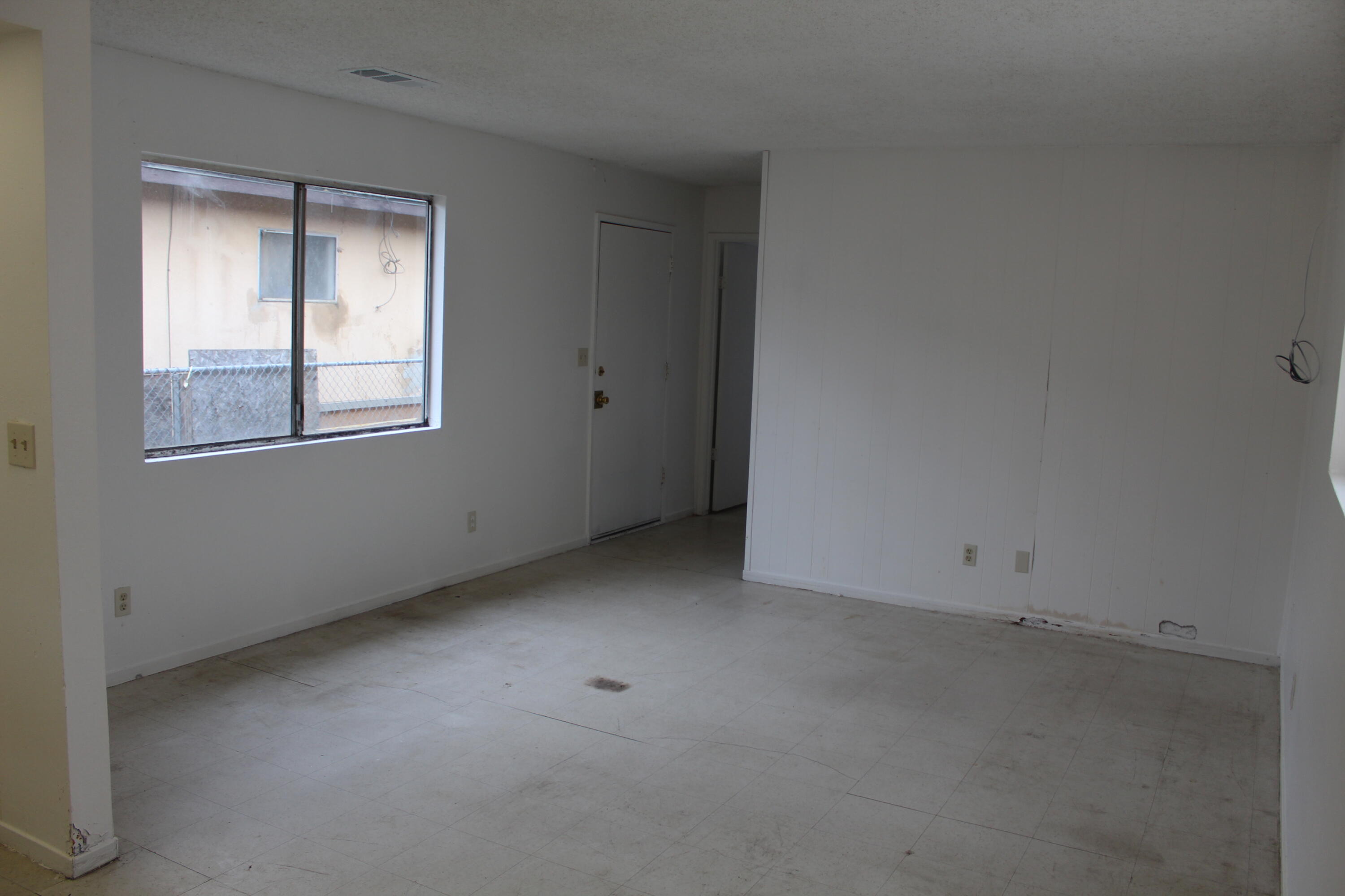 389 S Cornell St, Porterville, CA 93257