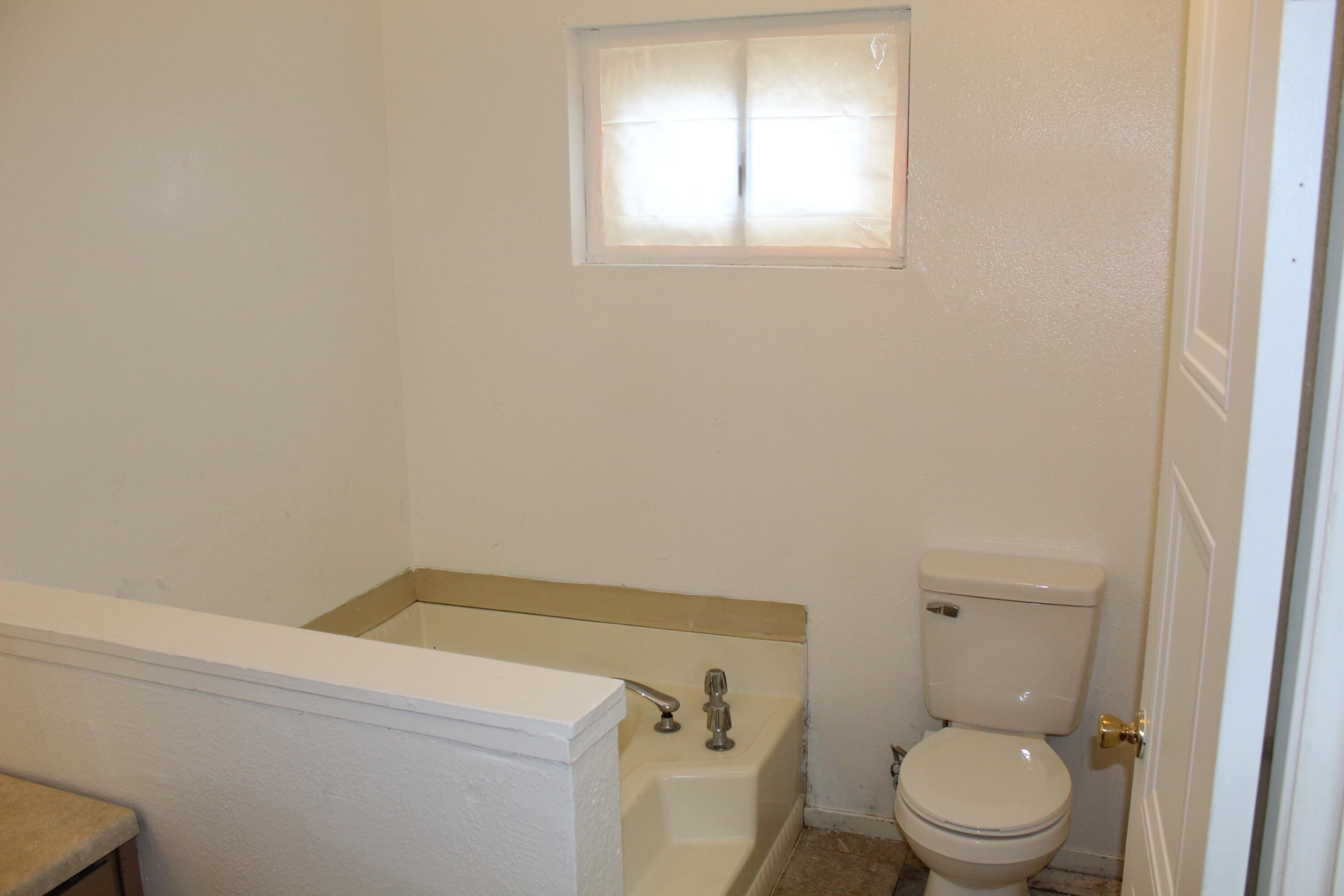 389 S Cornell St, Porterville, CA 93257