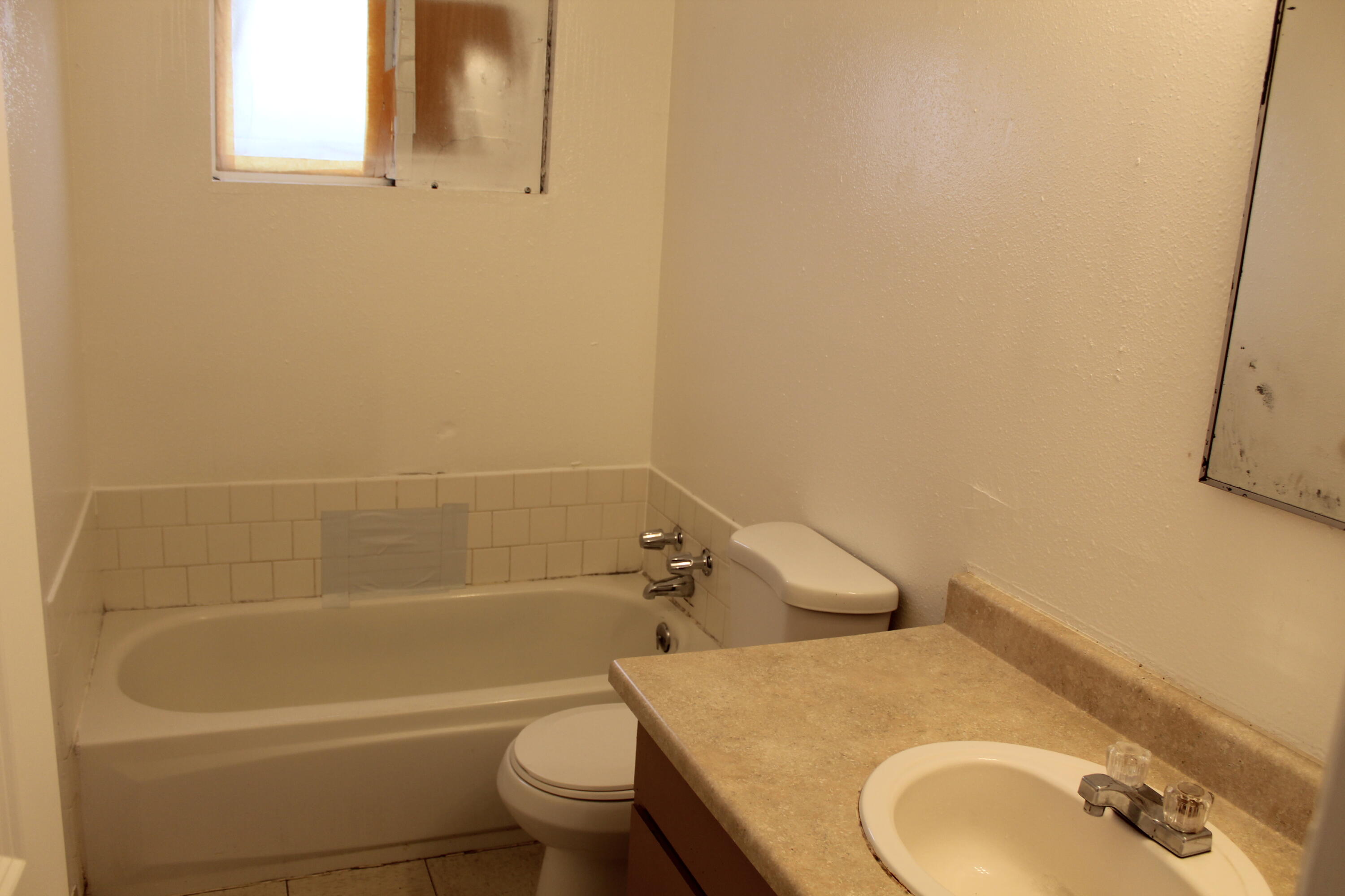 389 S Cornell St, Porterville, CA 93257