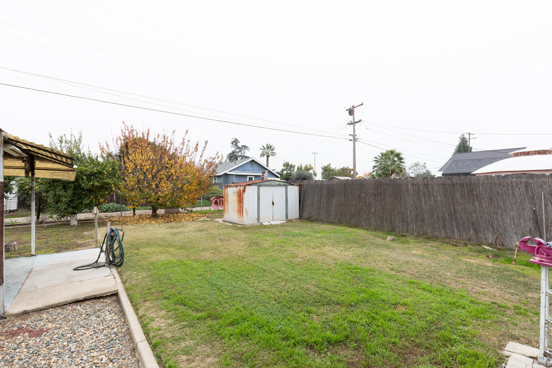 1044 S Hope Ave, Reedley, CA 93654