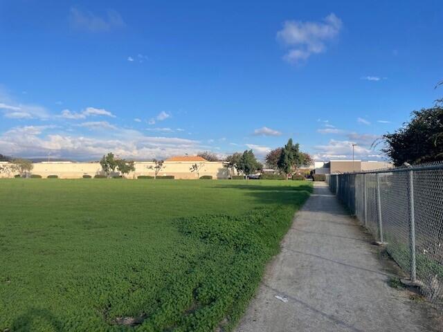 1425 E Henderson Ave, Porterville, CA 93257