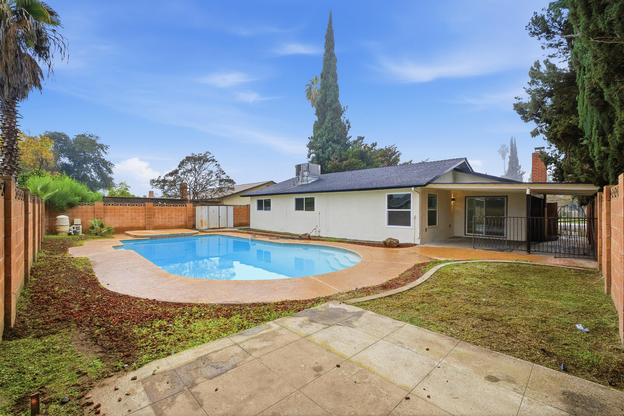 3311 W Sue Ave, Visalia, CA 93277