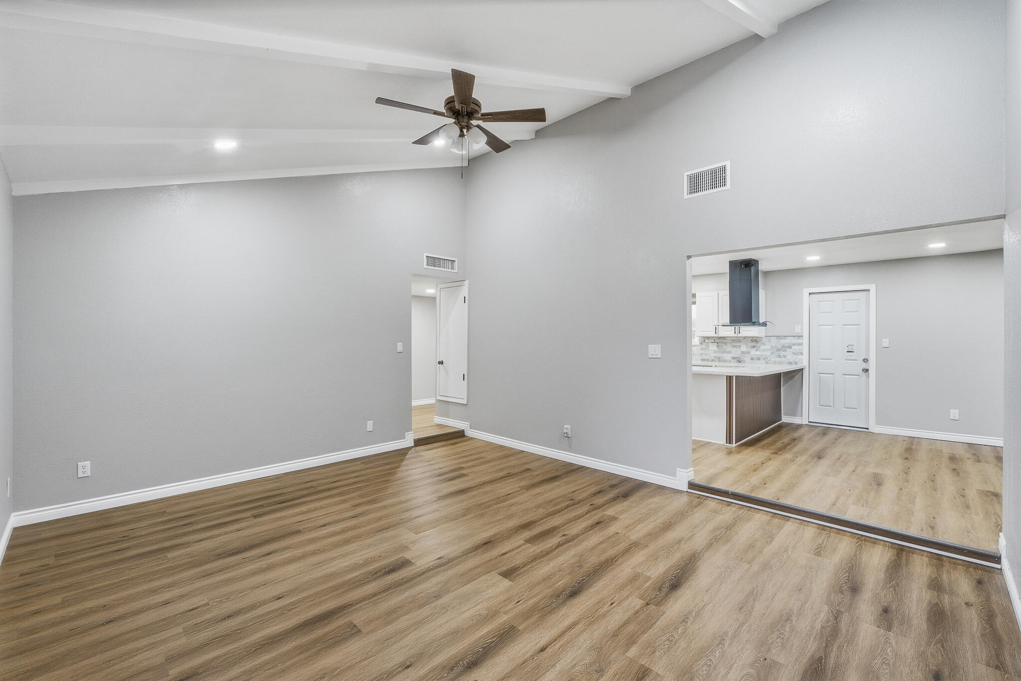 3311 W Sue Ave, Visalia, CA 93277