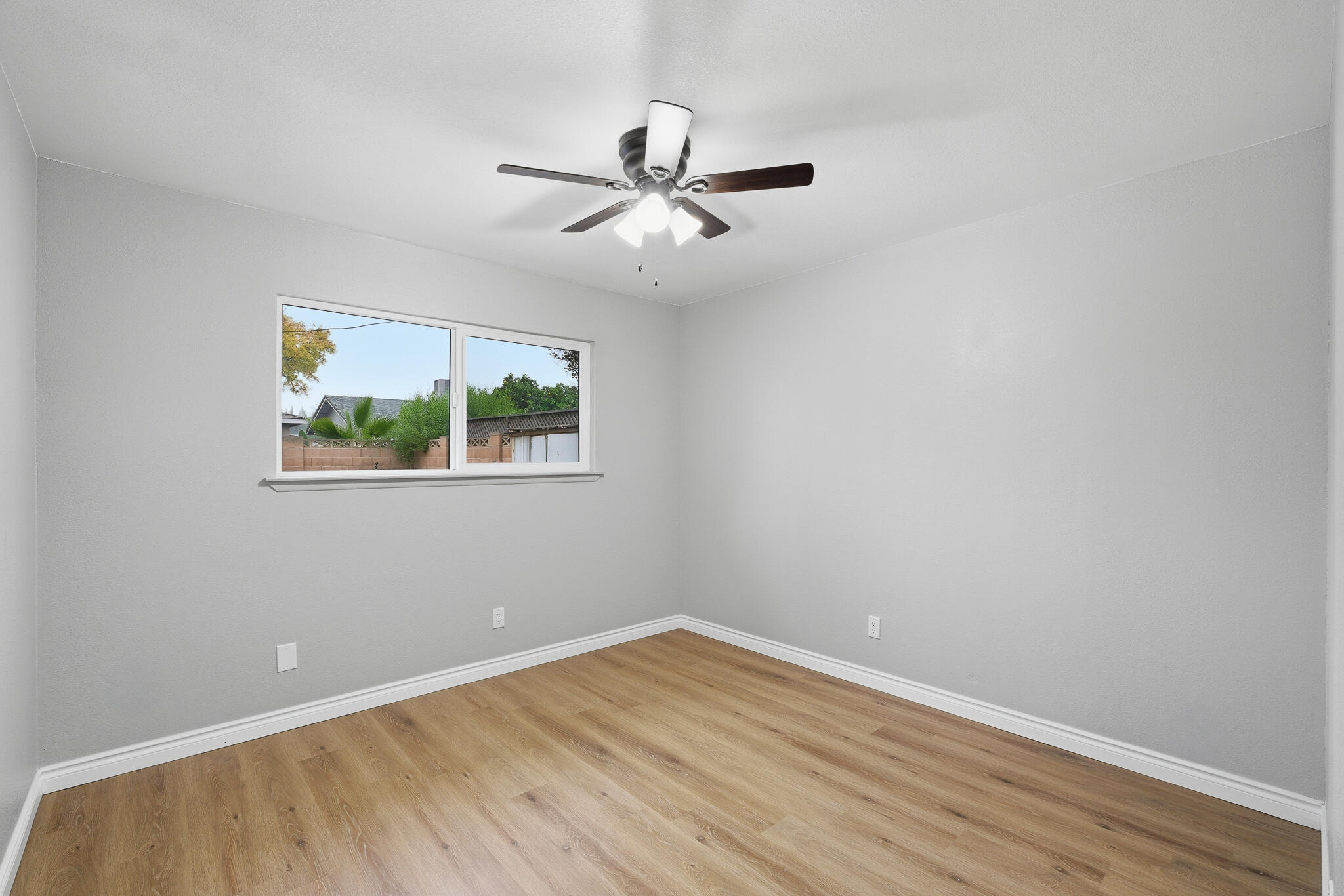 3311 W Sue Ave, Visalia, CA 93277