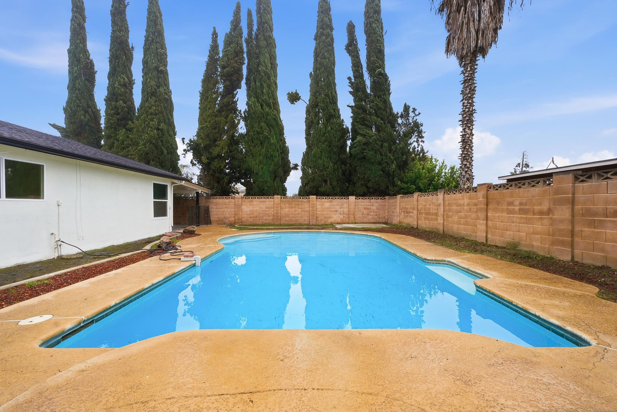 3311 W Sue Ave, Visalia, CA 93277