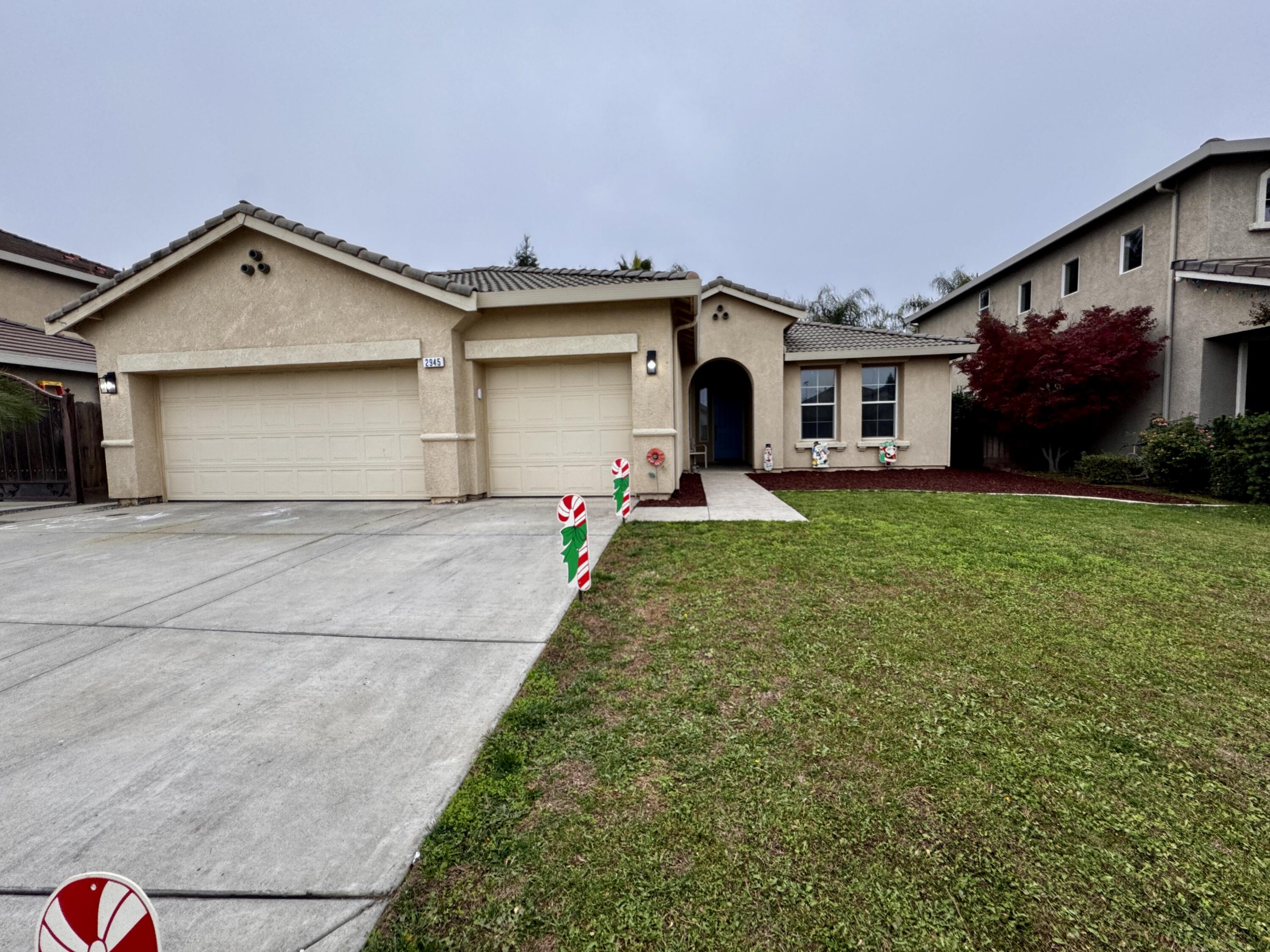 2945 W Vine Ave, Visalia, CA 93291