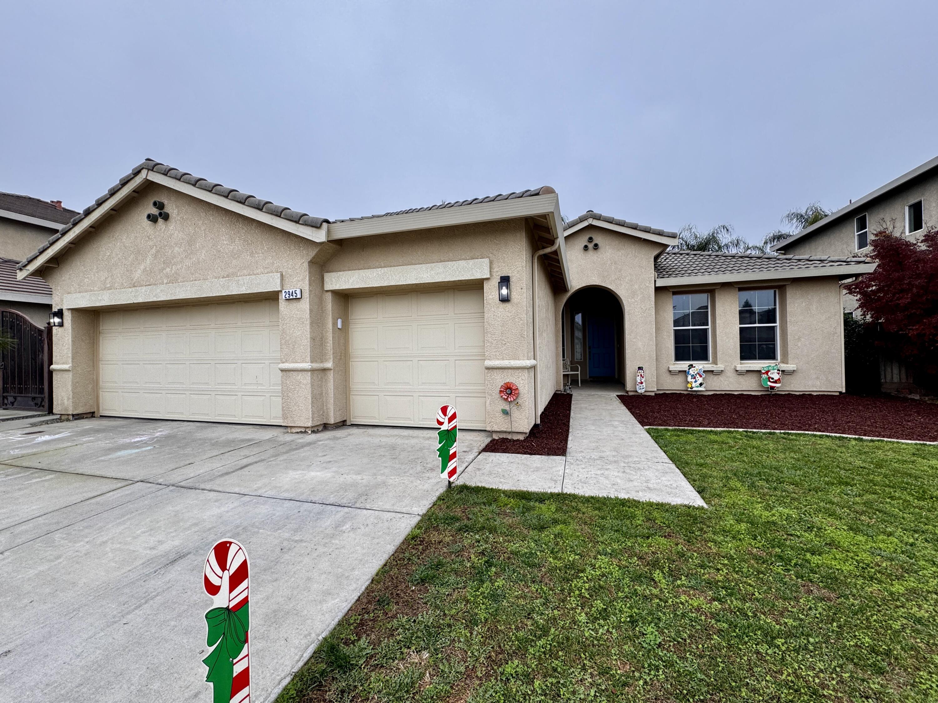 2945 W Vine Ave, Visalia, CA 93291
