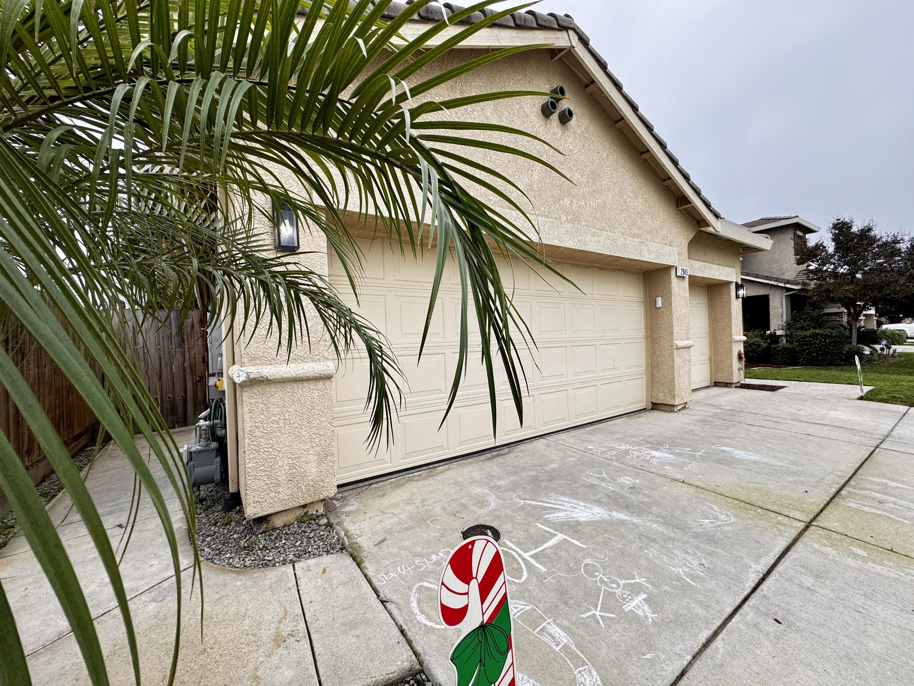 2945 W Vine Ave, Visalia, CA 93291