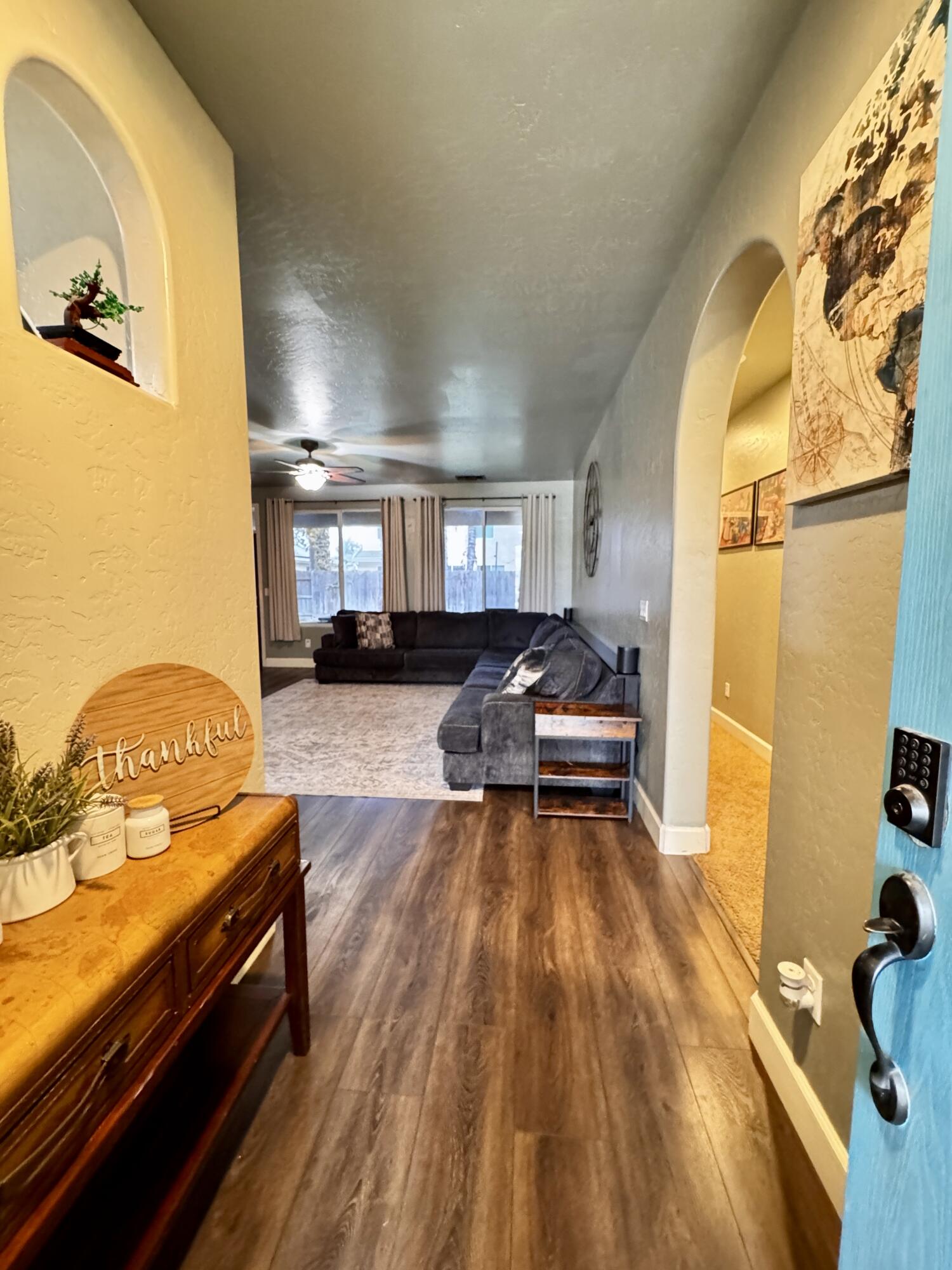 2945 W Vine Ave, Visalia, CA 93291