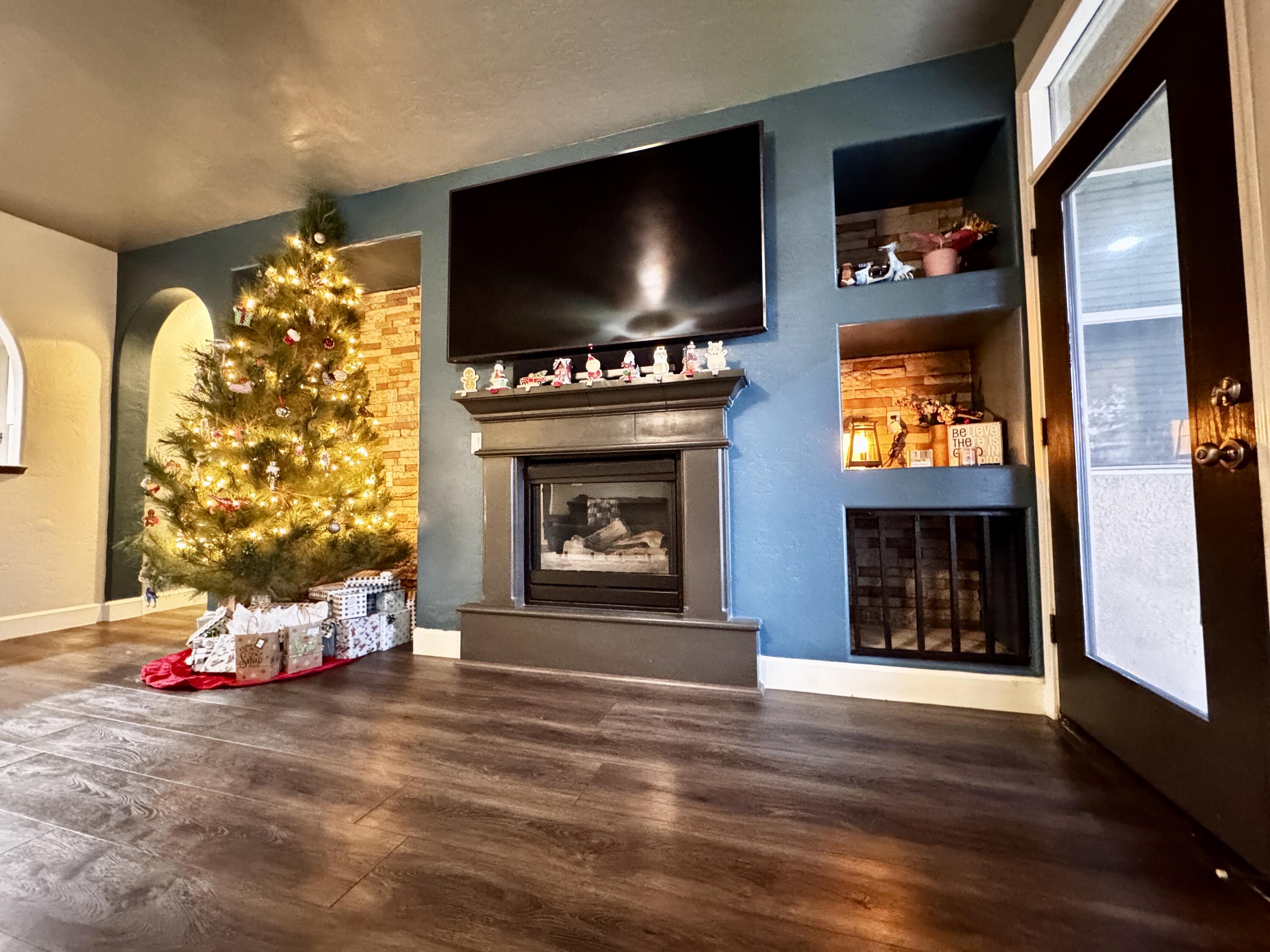 2945 W Vine Ave, Visalia, CA 93291