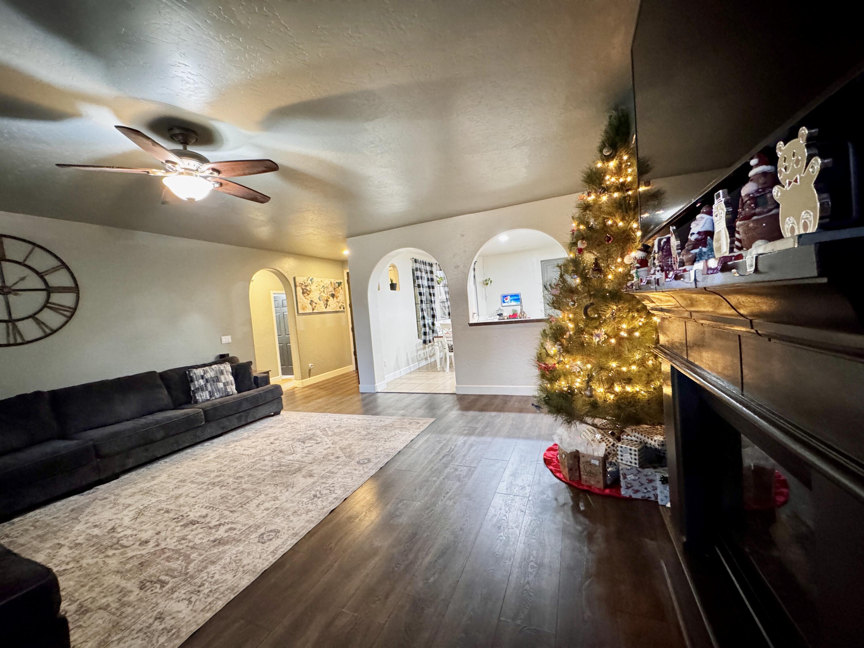 2945 W Vine Ave, Visalia, CA 93291