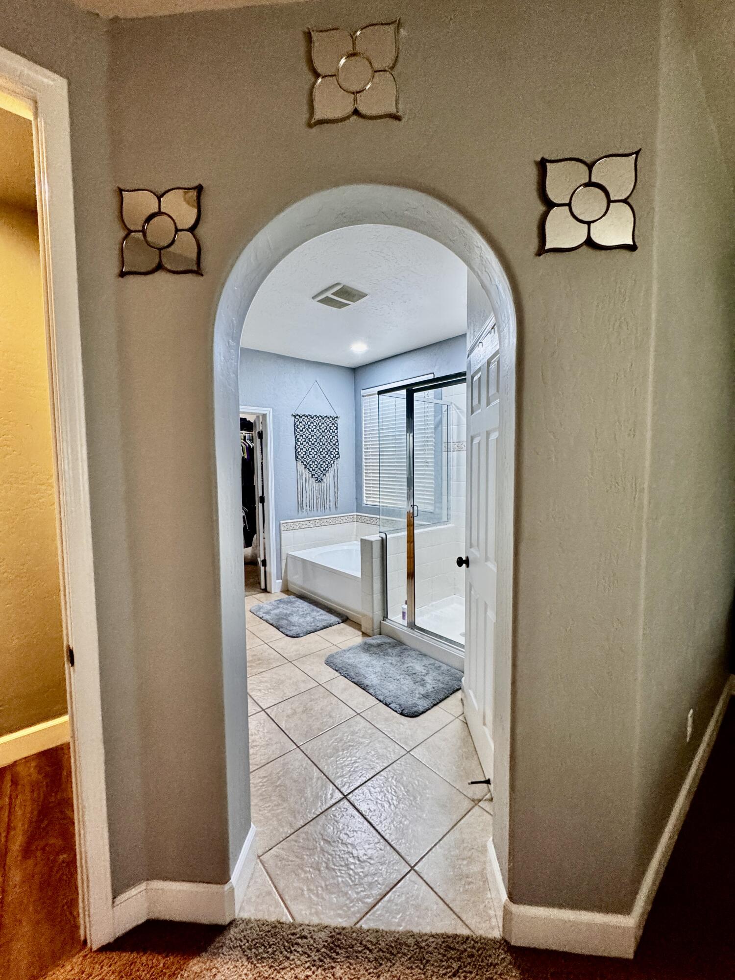 2945 W Vine Ave, Visalia, CA 93291