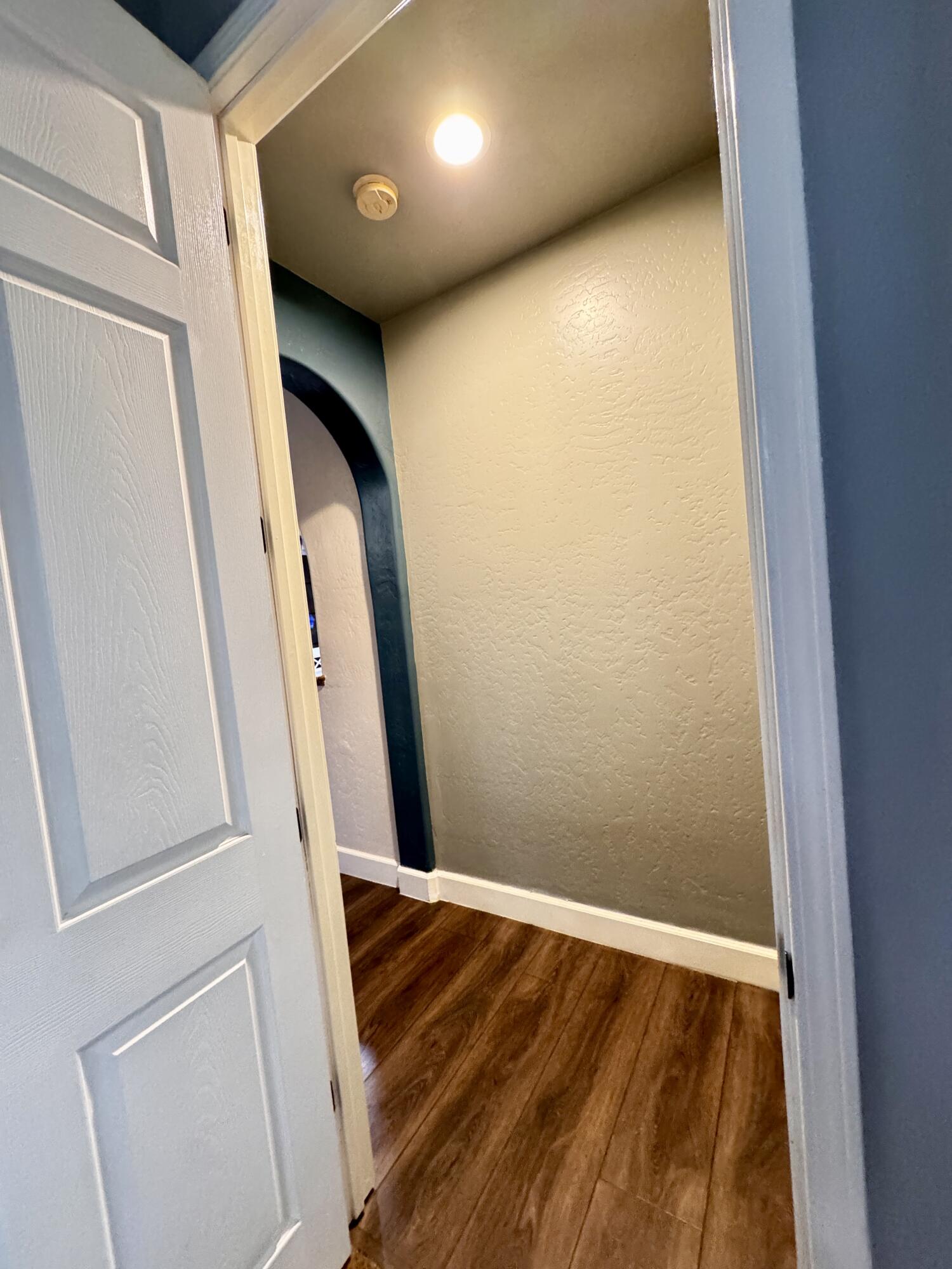 2945 W Vine Ave, Visalia, CA 93291