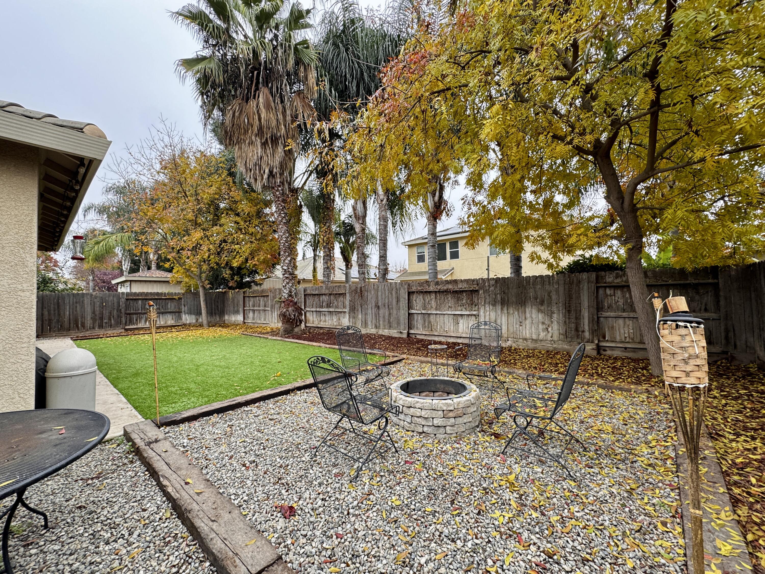 2945 W Vine Ave, Visalia, CA 93291